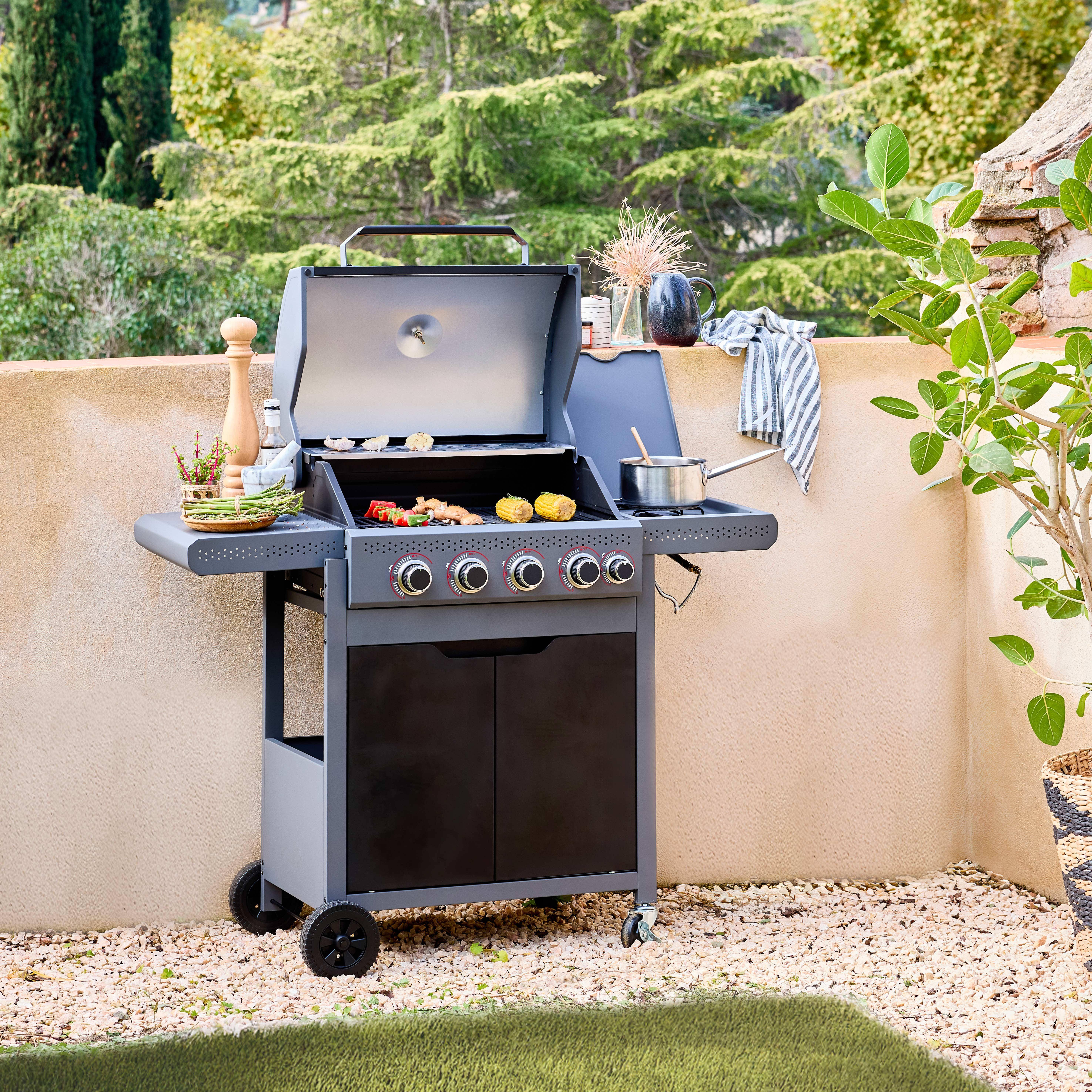Gasbarbecue Edmond zwart, 4 branders + 1 zijbrander, met thermometer, L 122x B62 x H143 cm Photo1