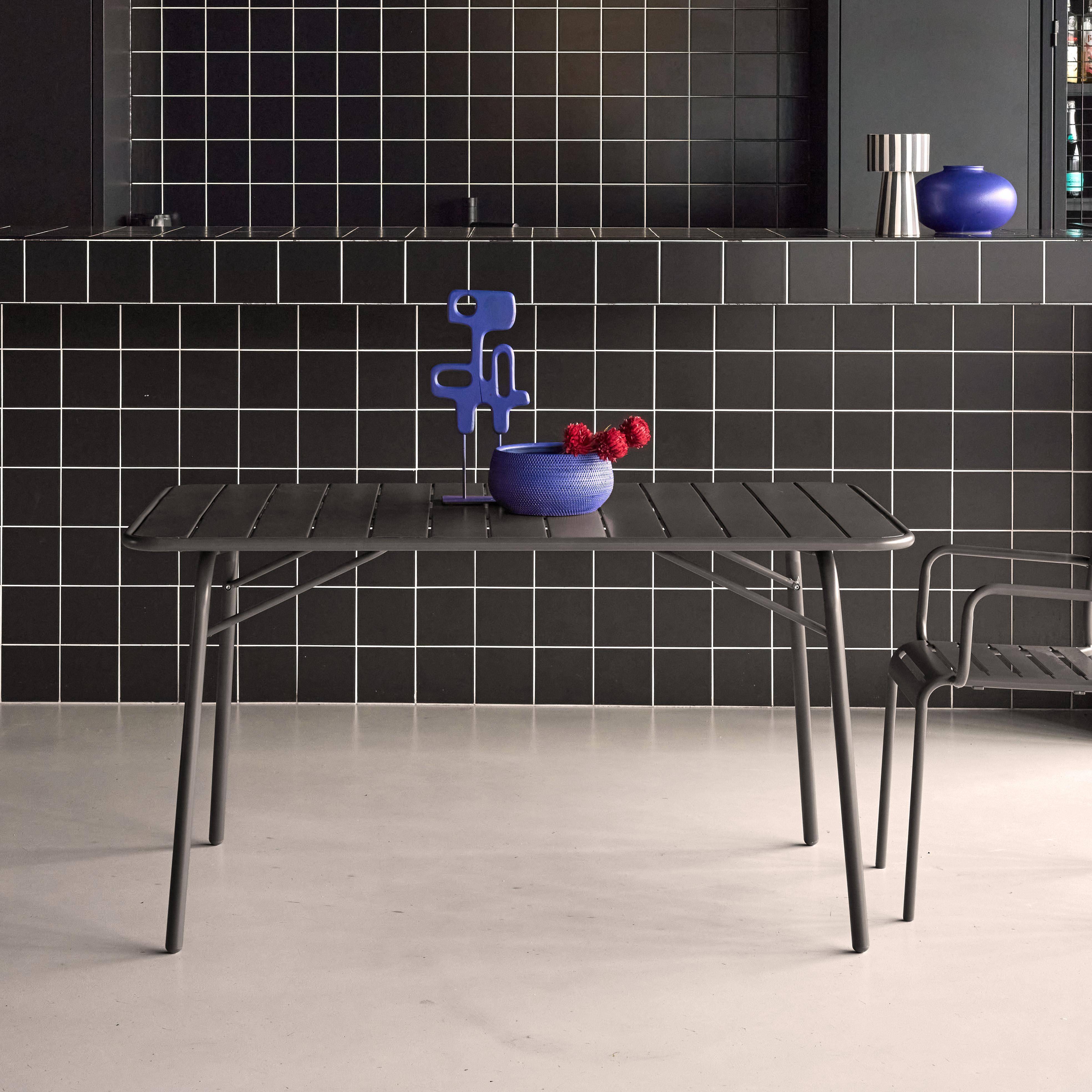 Klappbarer Gartentisch aus Stahl für 6 Personen, anthrazit, 140x80 cm, Rostschutzbehandlung, Latten und abgerundete Kanten - Amelia,sweeek,Photo2