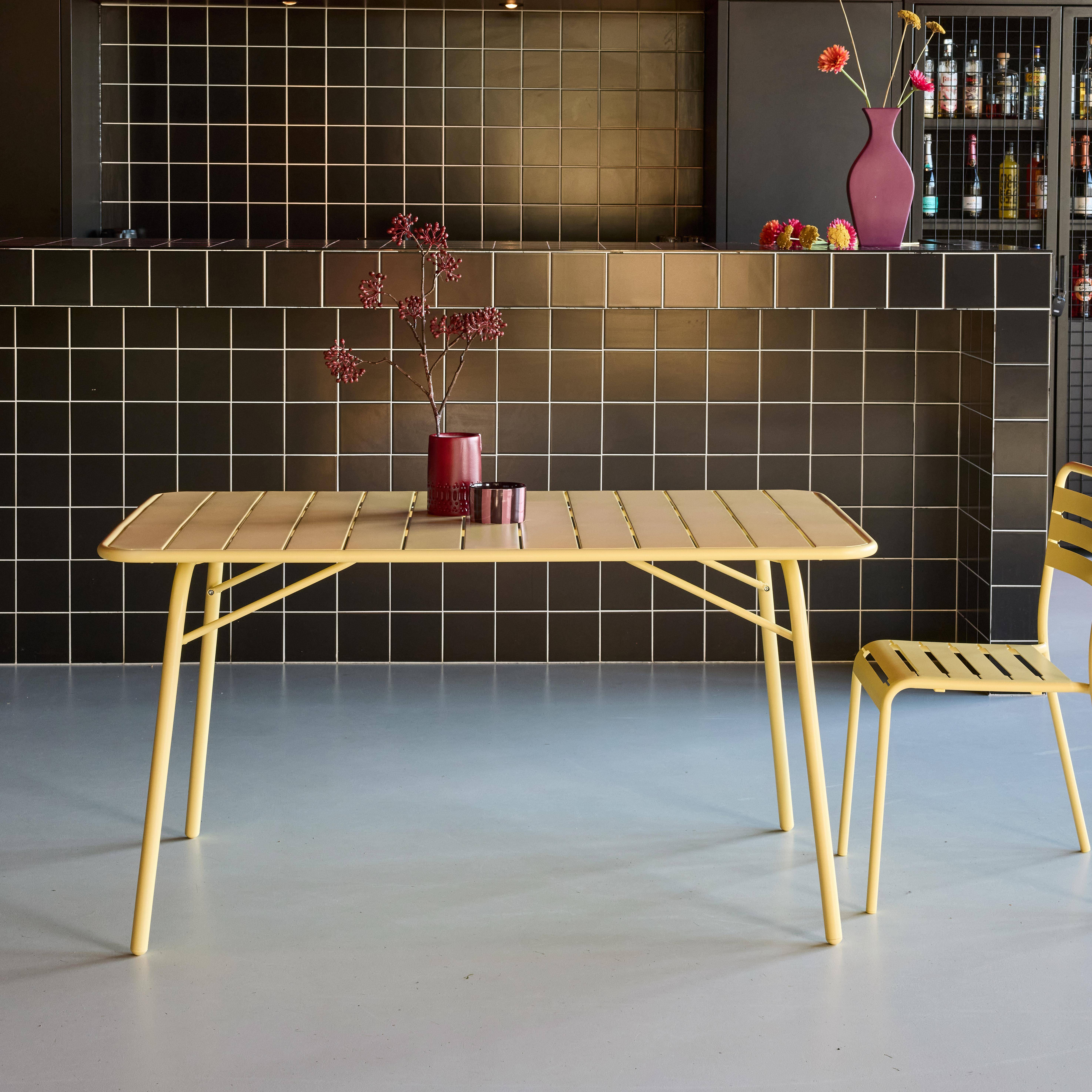 Tavolo da giardino bistrot pieghevole in metallo 6 posti, 140cm Giallo - 141.2x80x72.5 cm,sweeek,Photo2