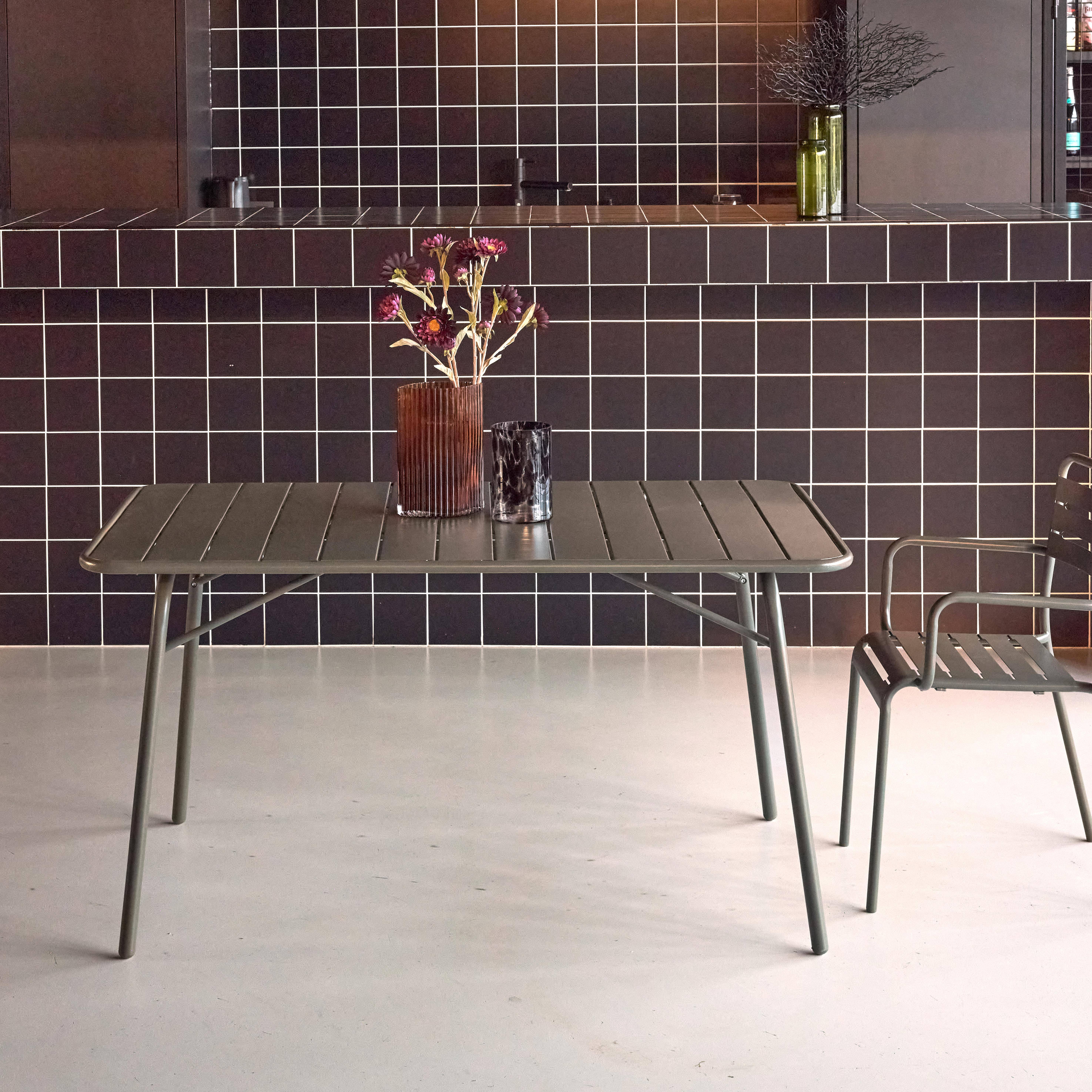 Tavolo da giardino bistrot pieghevole in metallo 6 posti, 140cm Verde kaki - 141.2x80x72.5 cm,sweeek,Photo2