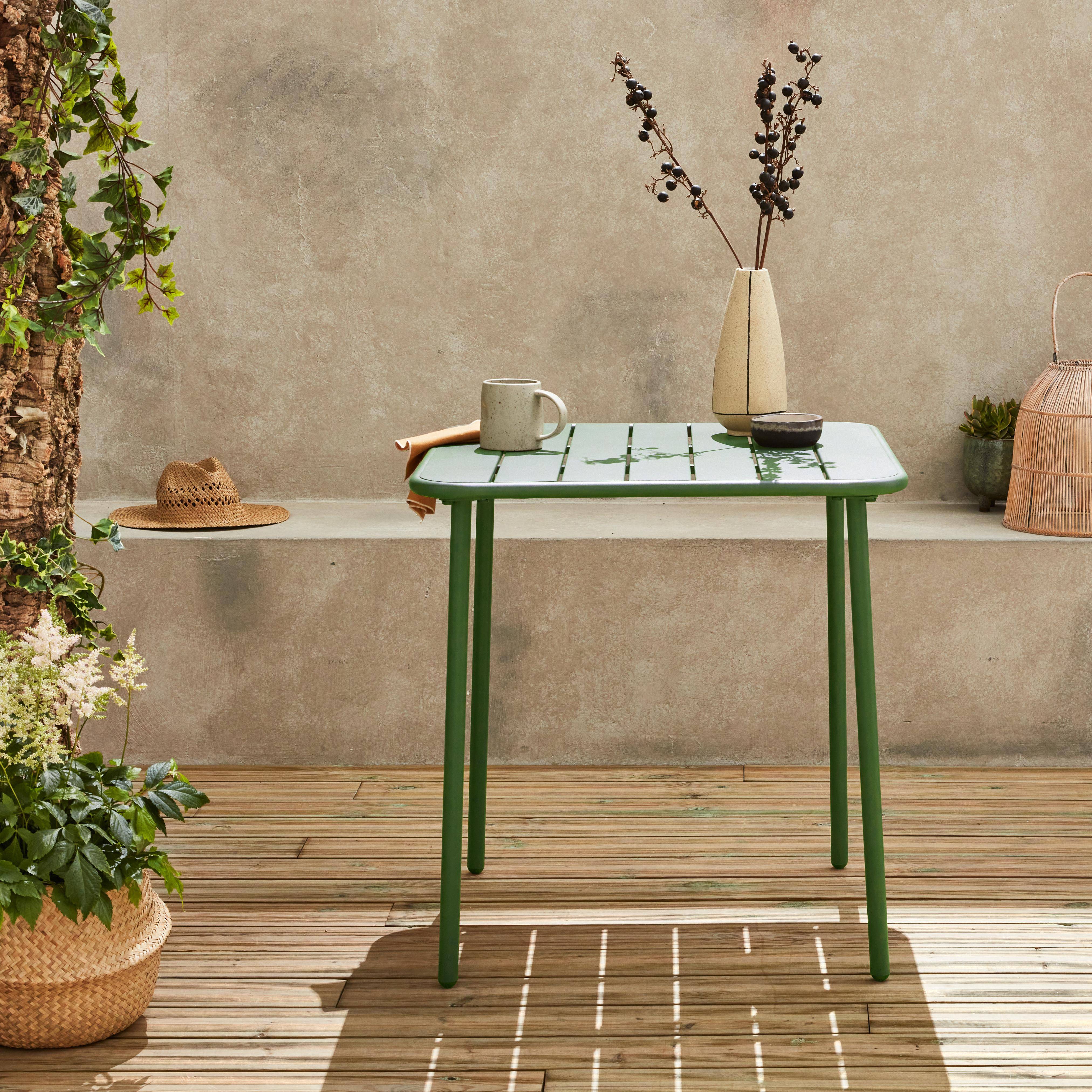 Gartentisch aus Metall für 2 Personen, grün, Amelia, 70x70cm, Rostschutzbehandlung, abgerundete Latten und Kanten,sweeek,Photo2