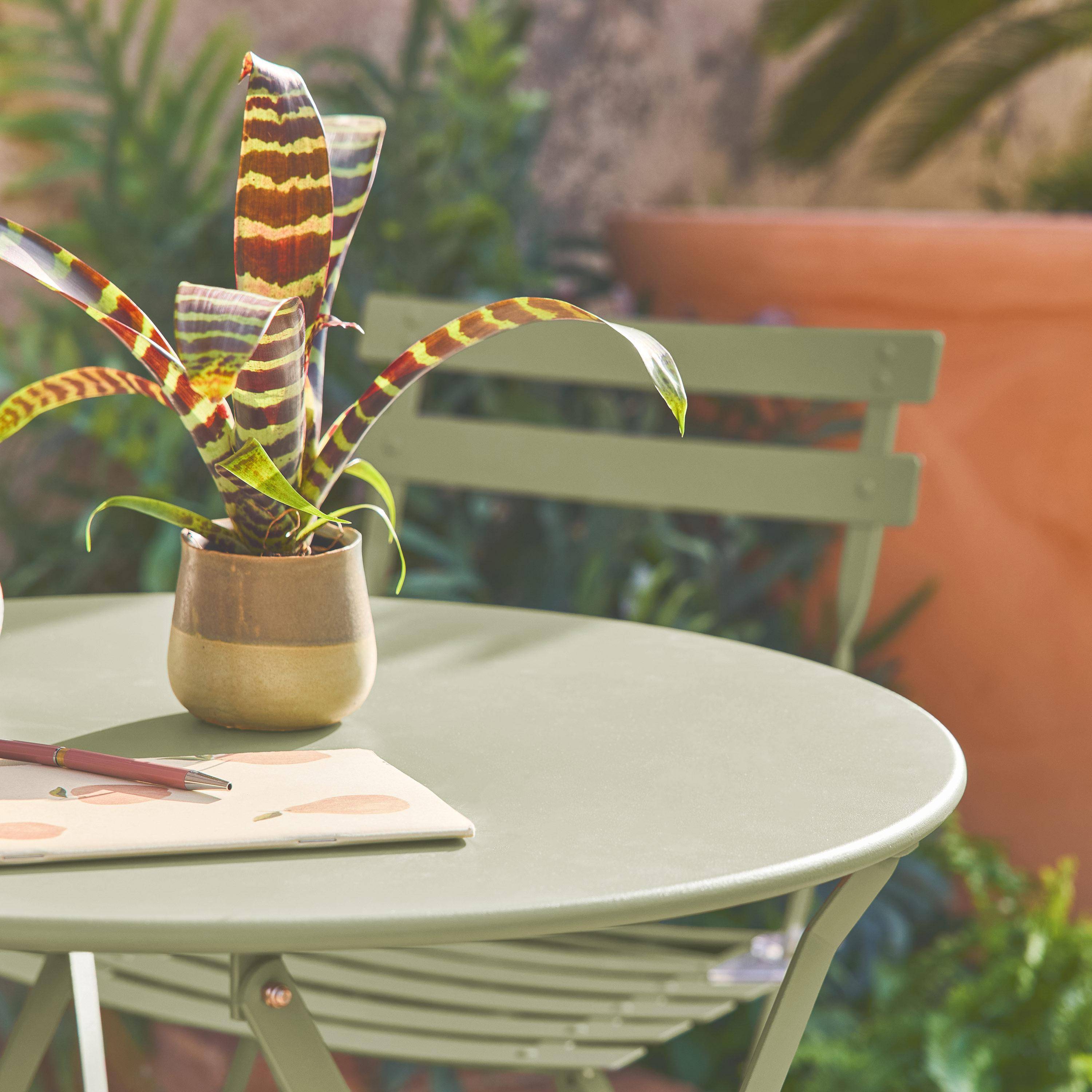 Runder Gartentisch Ø 60 cm, mit 2 Stühlen, graugrün I sweeek
