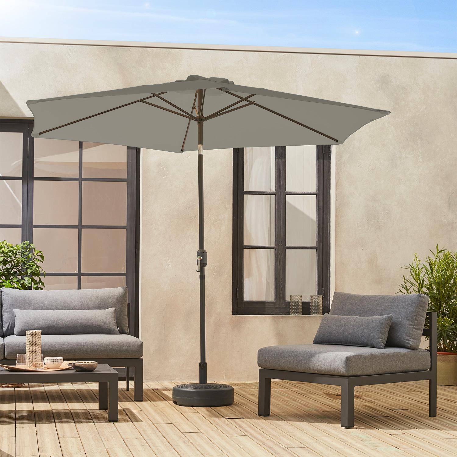 Parasol droit rond Ø300cm - Touquet Kaki - mât central en aluminium orientable et manivelle d'ouverture Photo1