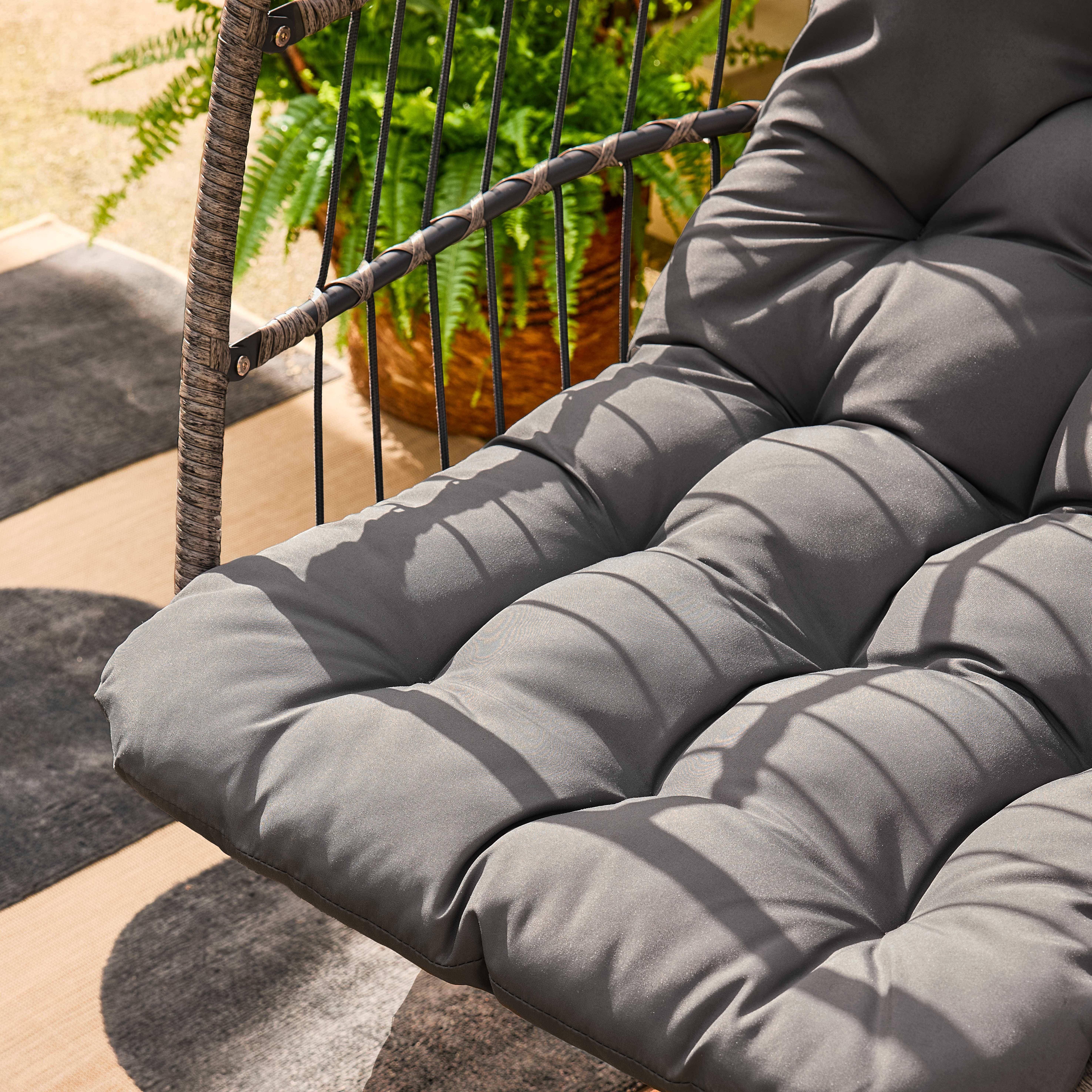 Fauteuil œuf suspendu anthracite TOSCANA aluminium, osier, polyester, 105 x 105 x 196 cm Photo4