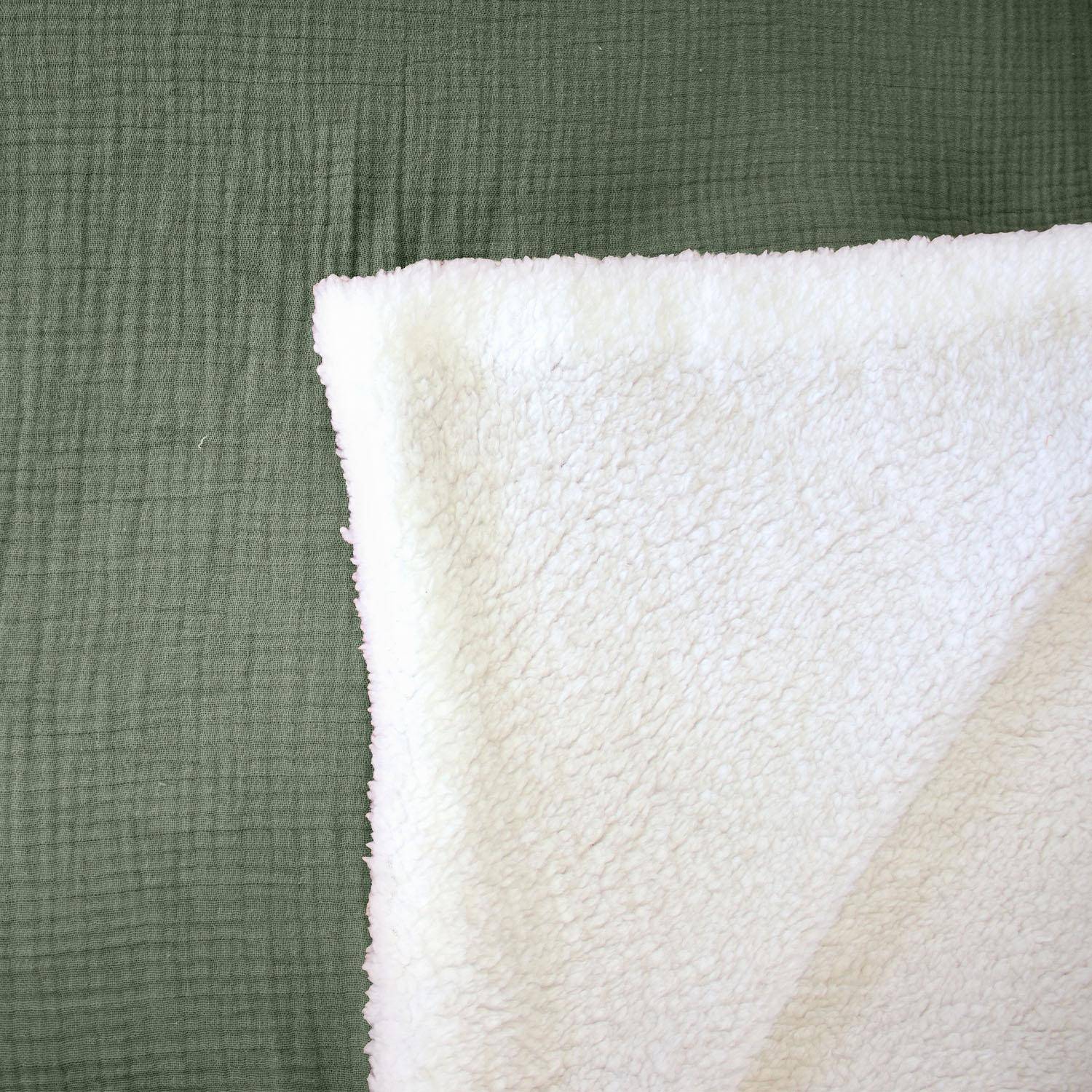 Deken van sherpa en katoengaas 130 x 170 cm kaki, Alix, twee materialen Photo5