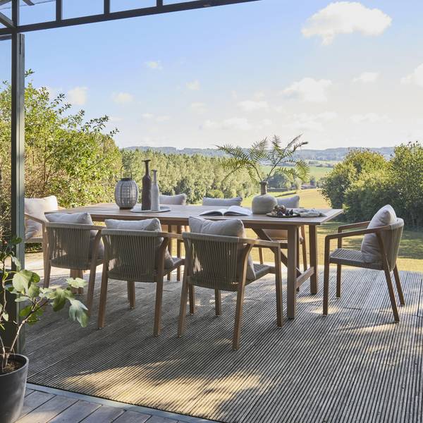 Garten-Tisch aus Eukalyptus für 8 Personen naturfarben