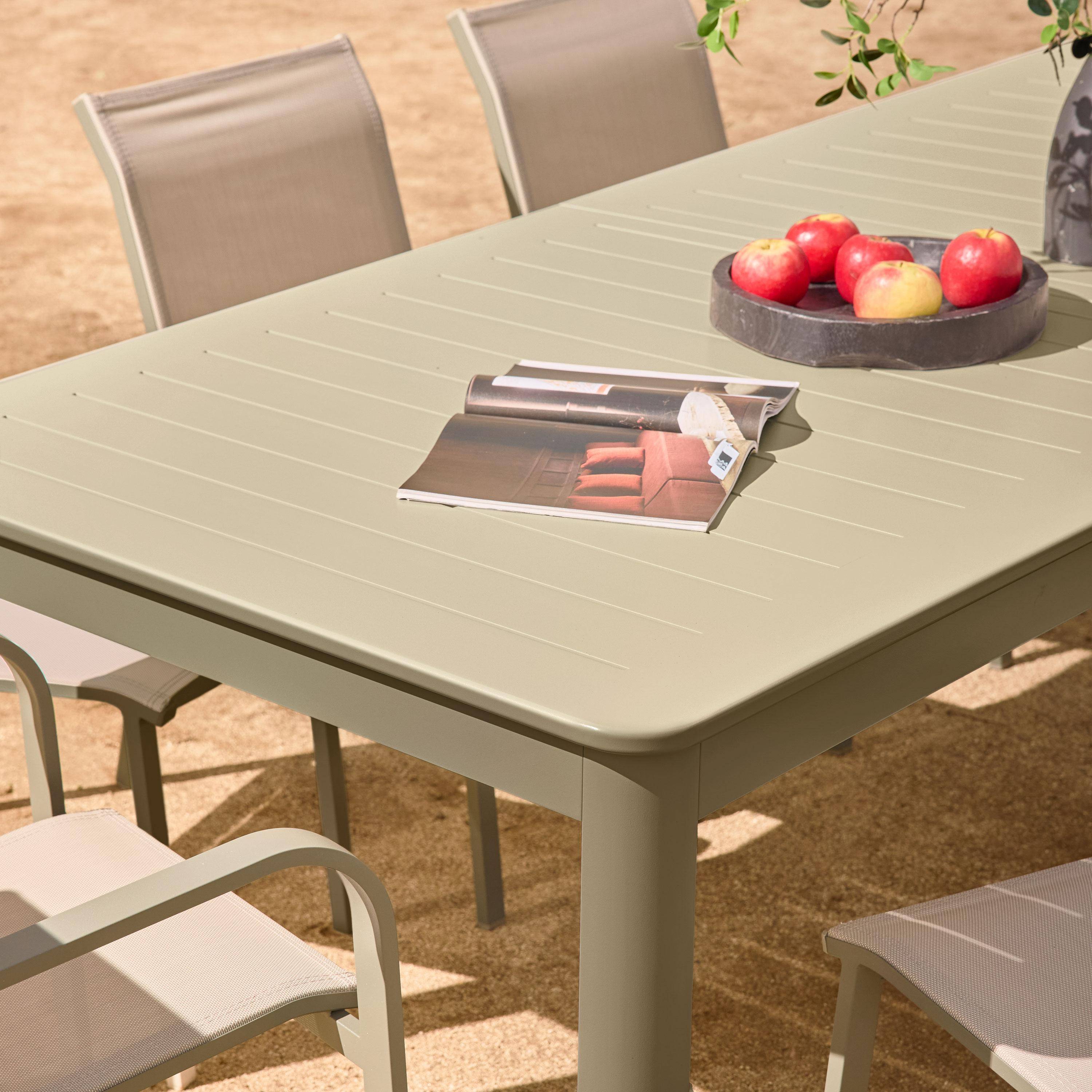 Table de jardin extensible aluminium + 10 assises aluminium et textilène kaki, 8 chaises, 2 fauteuils, 10 places, 290 x 100 x 75 cm Photo2