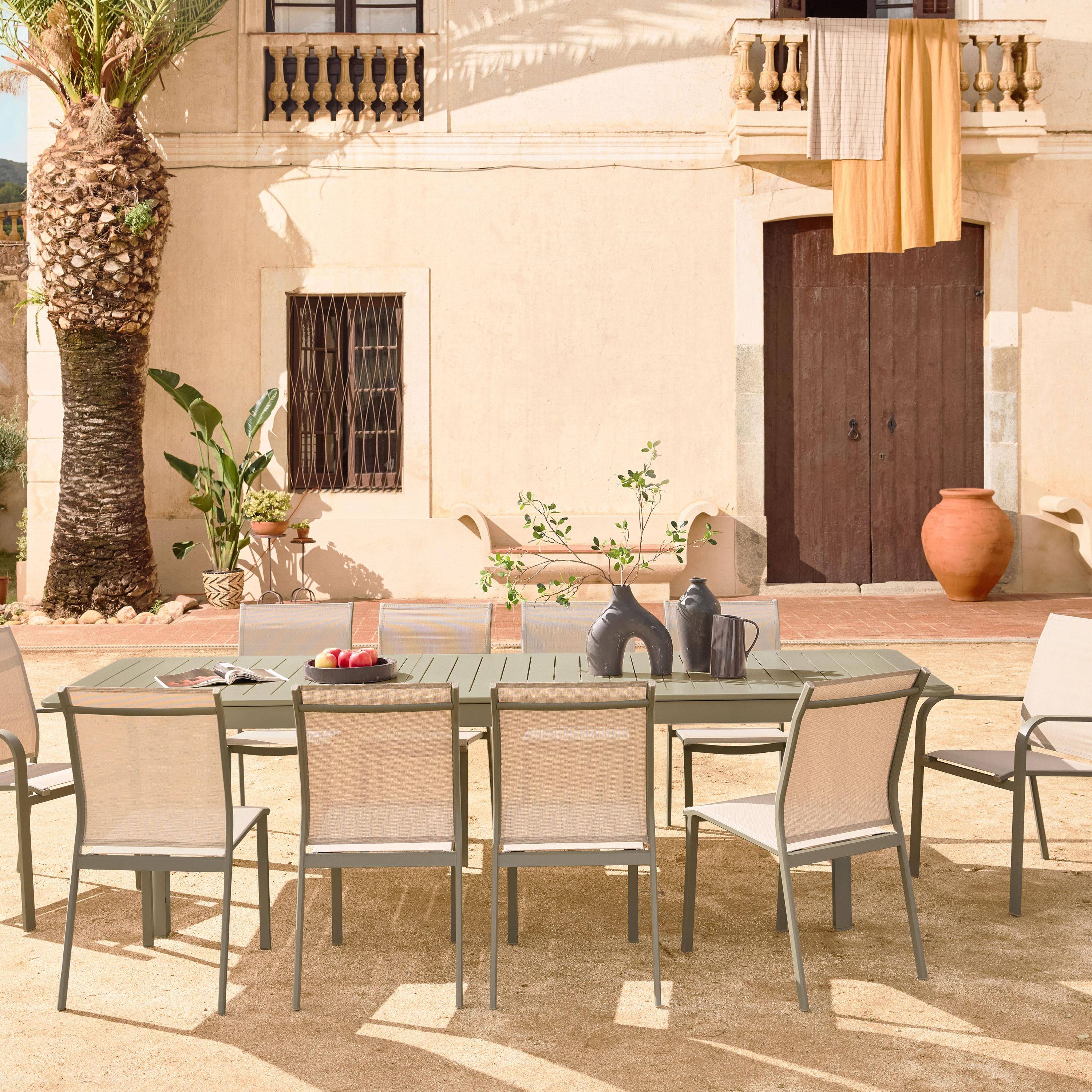 Table de jardin extensible aluminium + 10 assises aluminium et textilène kaki, 8 chaises, 2 fauteuils, 10 places, 290 x 100 x 75 cm Photo1