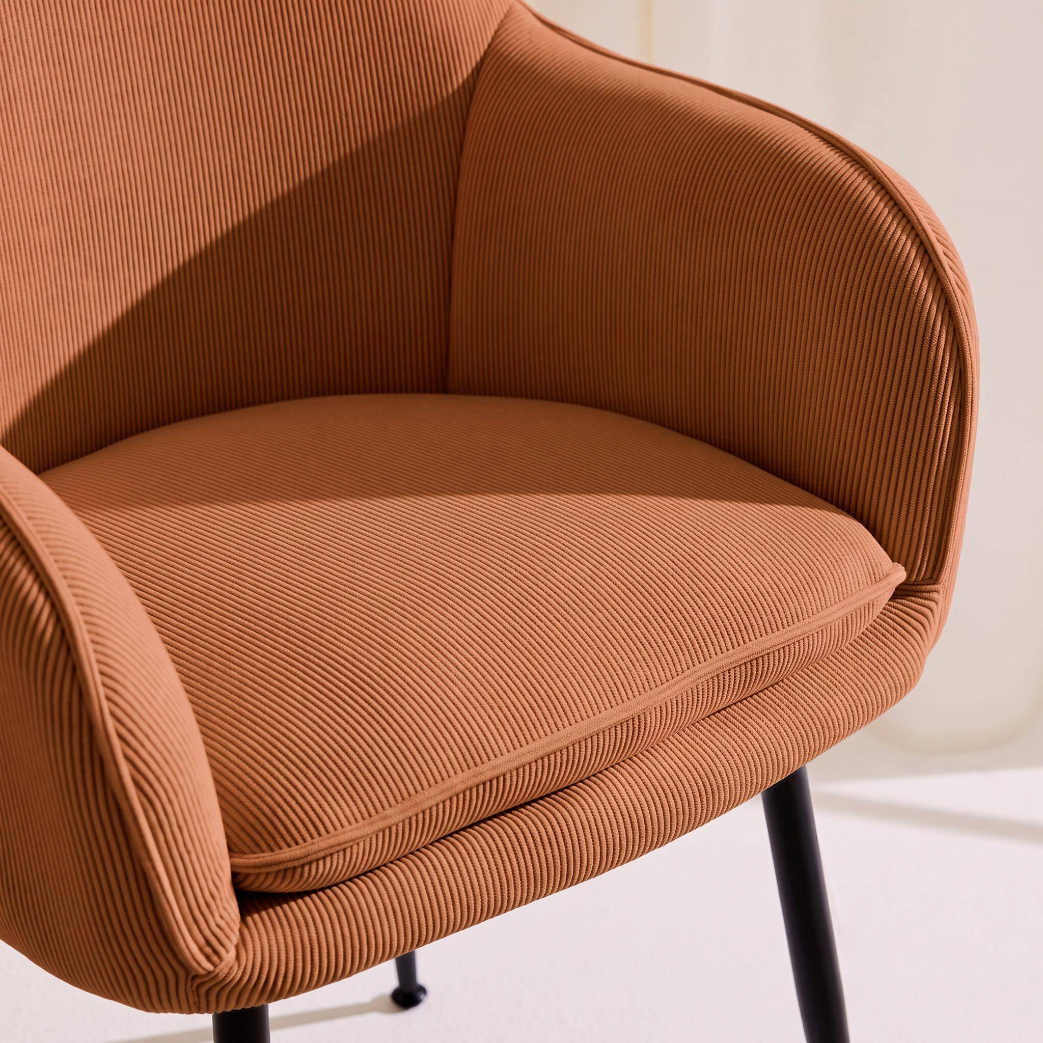 Lot de 4 fauteuils en velours côtelé camel et pieds en métal noir mat, L 57 x P 59 x H 84,5cm Photo3