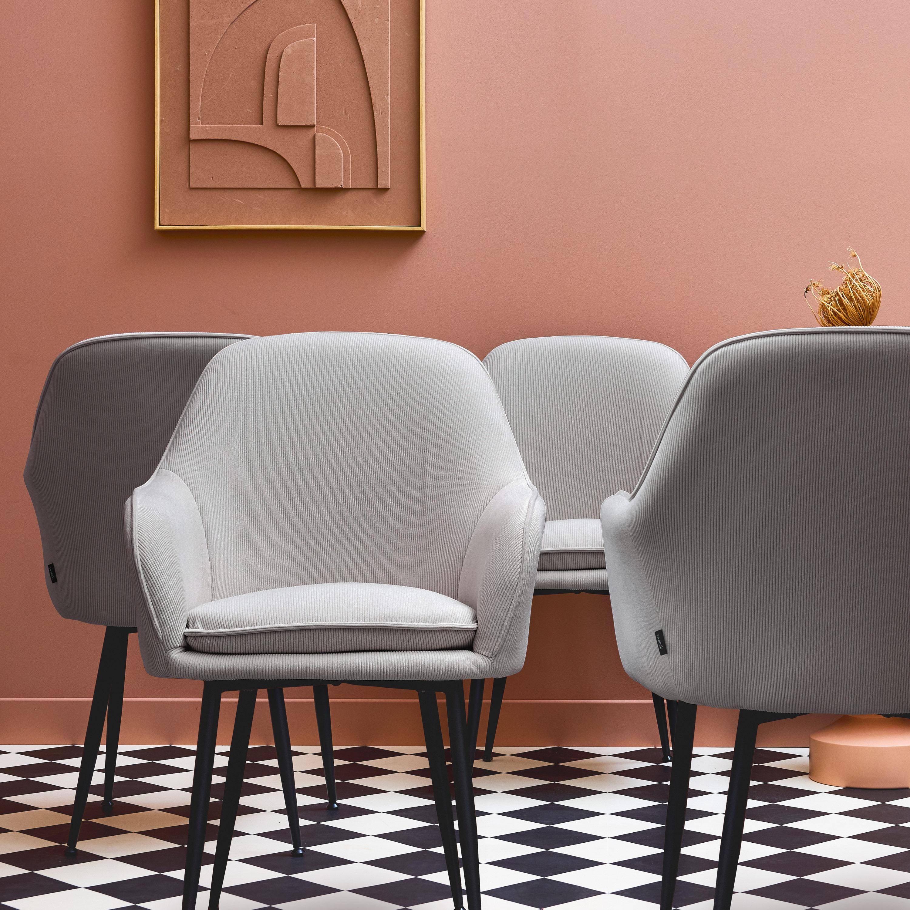 Set van 4 lichtgrijze corduroy fauteuils met matzwarte metalen poten, B 57 x D 59 x H 84,5cm Photo1