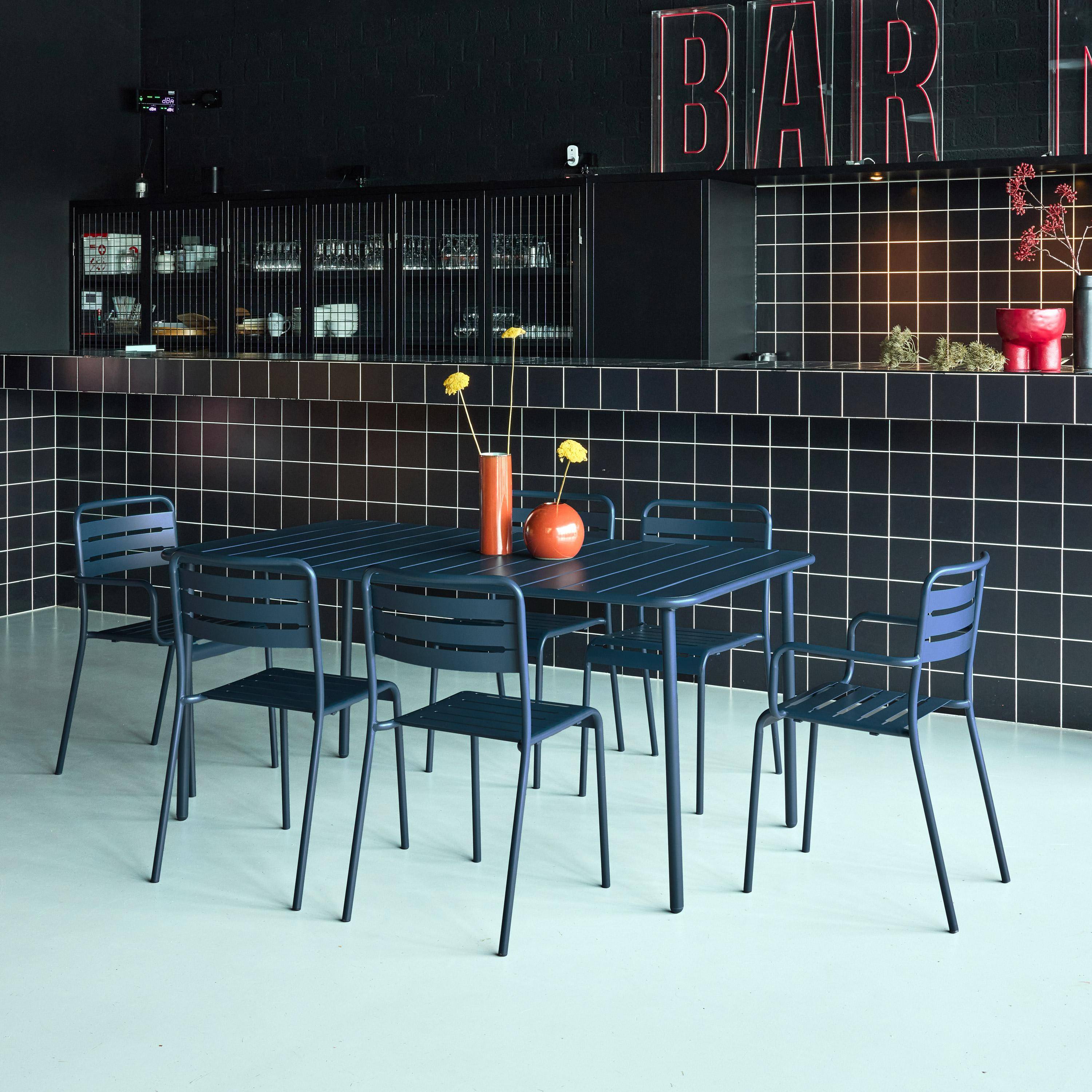 Tuintafel van metaal + 6 stoelen, waarvan 2 met armleuning, marineblauw, staal met anti-roestbehandeling. Photo3