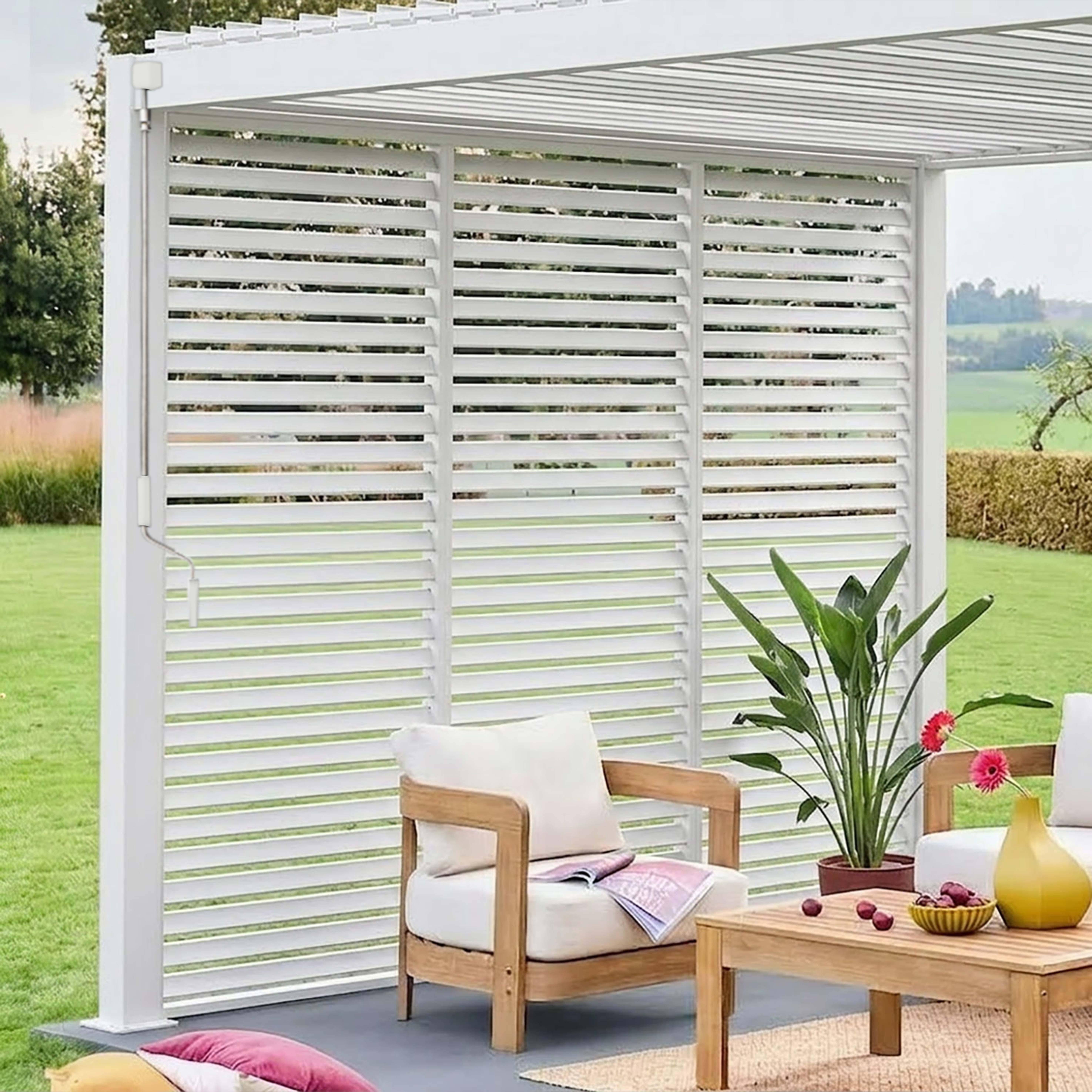 Pergola met lamellendak 4x3m aluminium met verstelbare lamellen en 3 vaste lamellenwanden 100cm wit - Triomphe Photo2