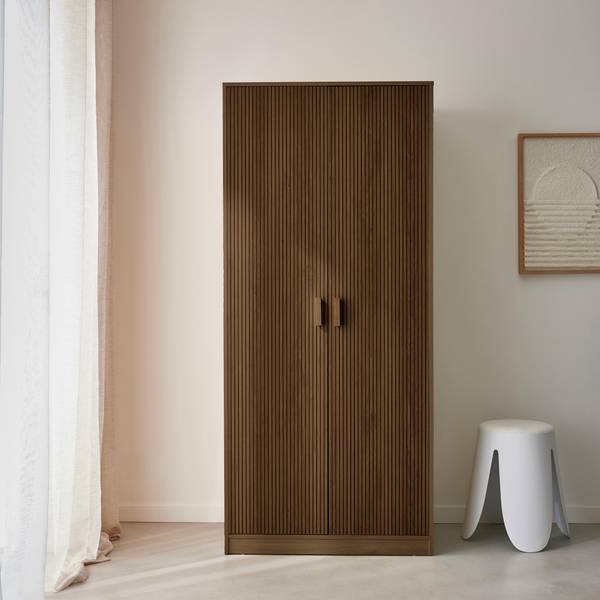 Dressing, armoire, 2 portes avec penderie et rangements LINEAR, panneaux stratifis et pied en bois de sapin L 80 x P 48 x H 180cm Dressing, armoire, 2 portes avec penderie et rangements LINEAR, panneaux stratifis et pied en bois de sapin L 80 x P 48 x H 180cm