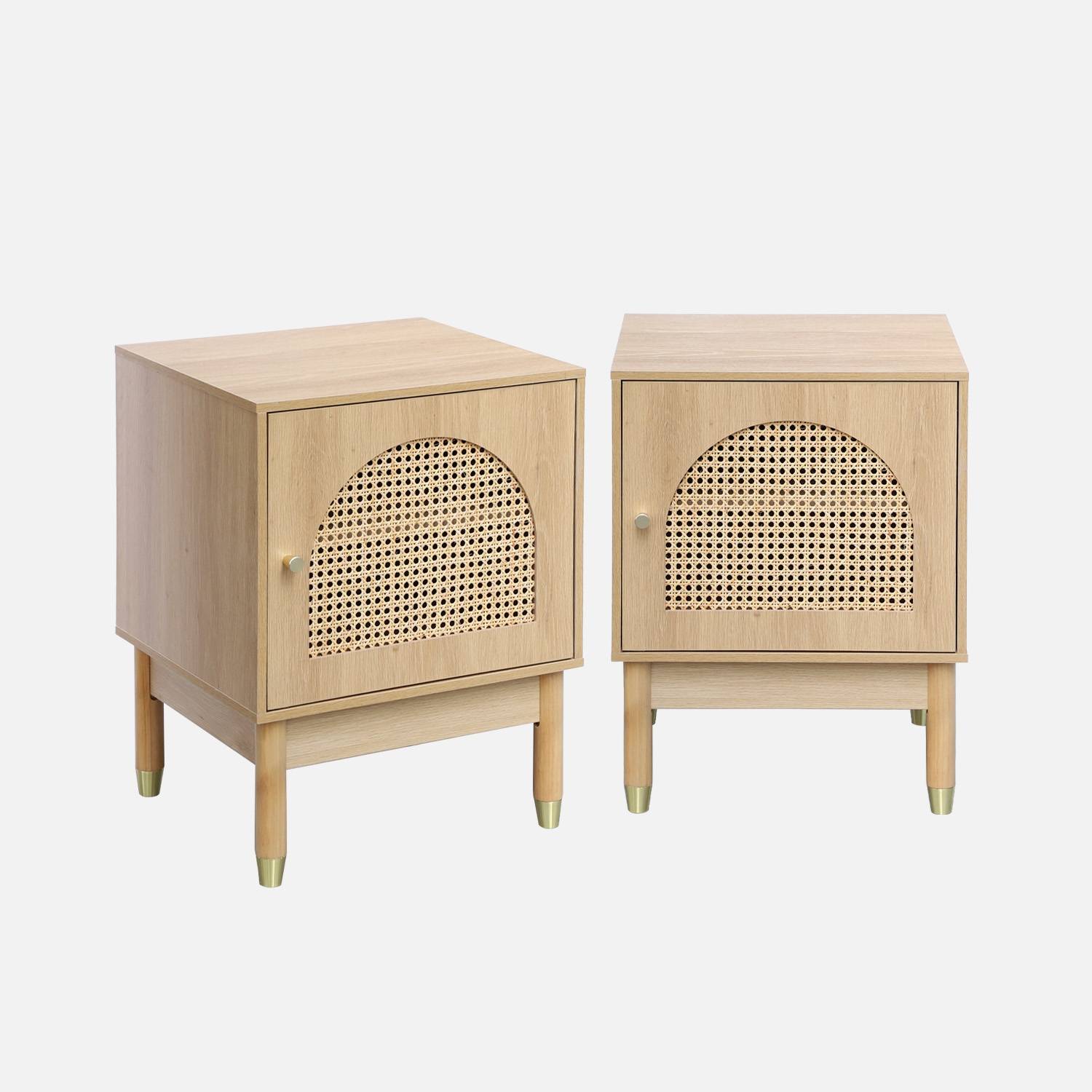 Set 2 comodini in legno con ante in cannage, Marrone naturale