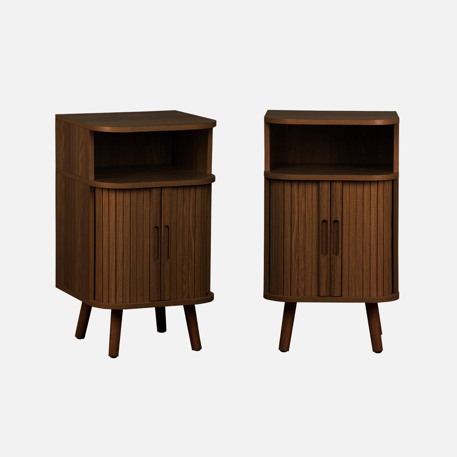 Mesita de noche con 2 puertas correderas y 1 nicho, set de 2, Legacy, Madera de nogal, 40x40x70 cm,sweeek,Photo1
