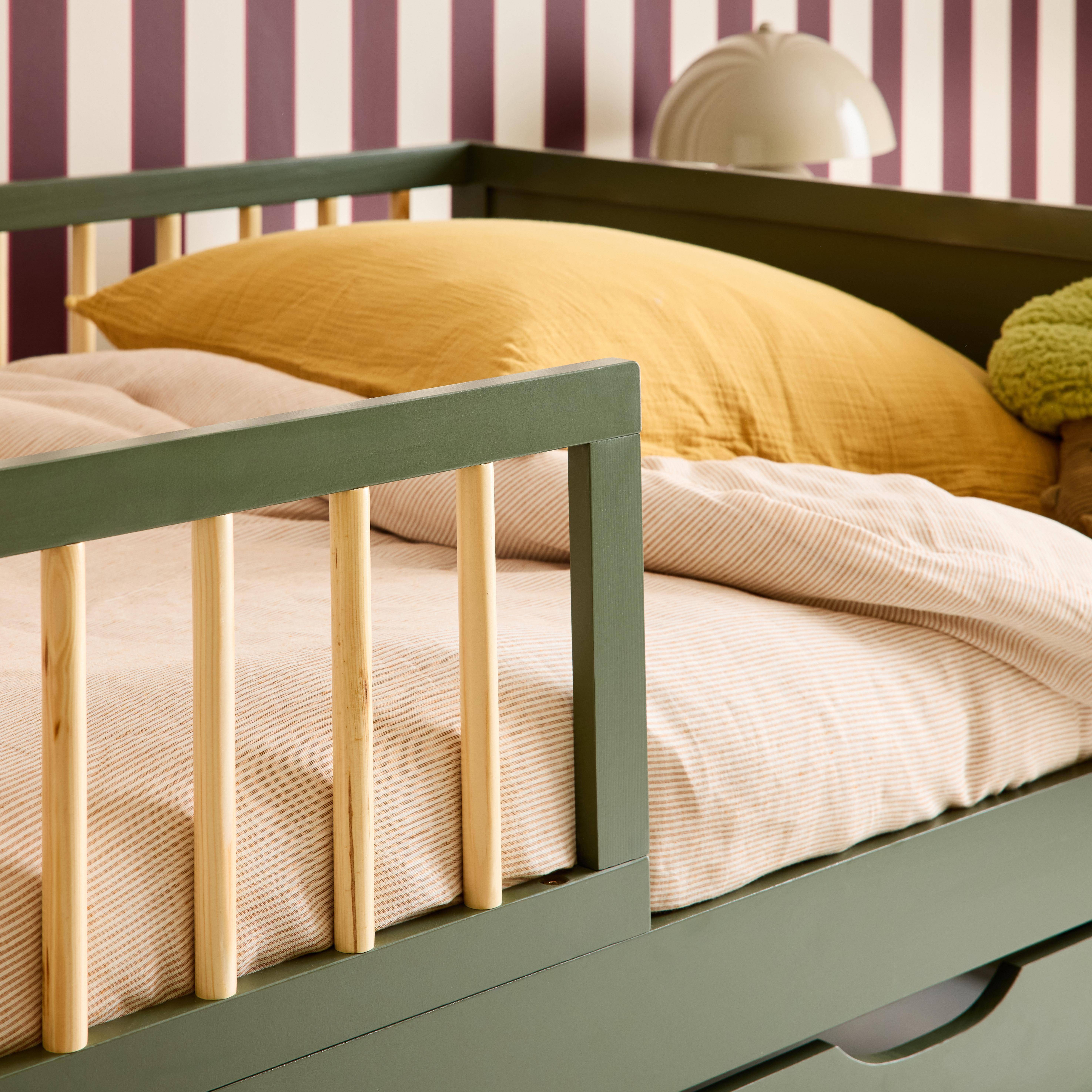Child bed 90 x 190 cm natural pine slatted base included, Green