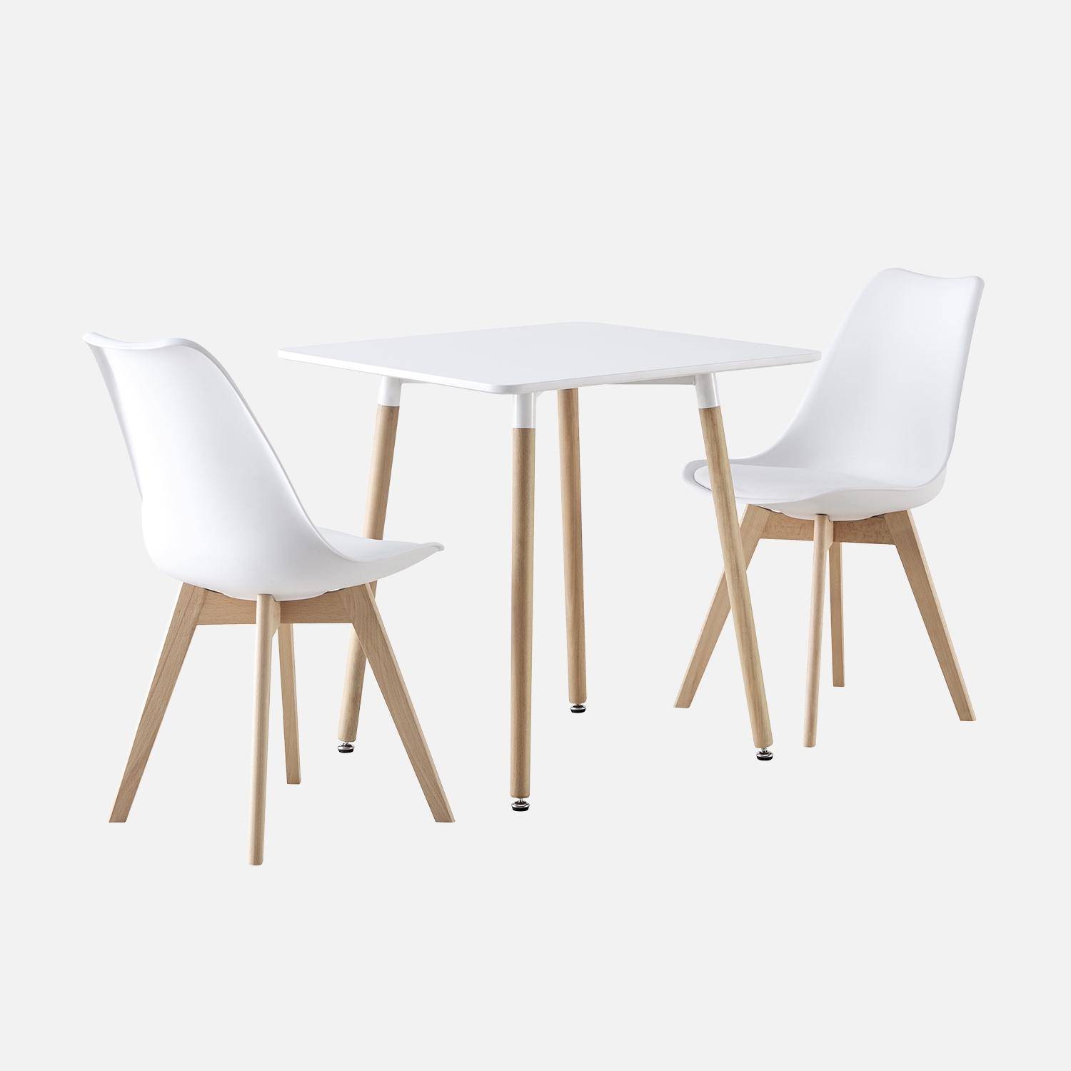 Quadratischer Esstisch + 2 Stühle in weiß