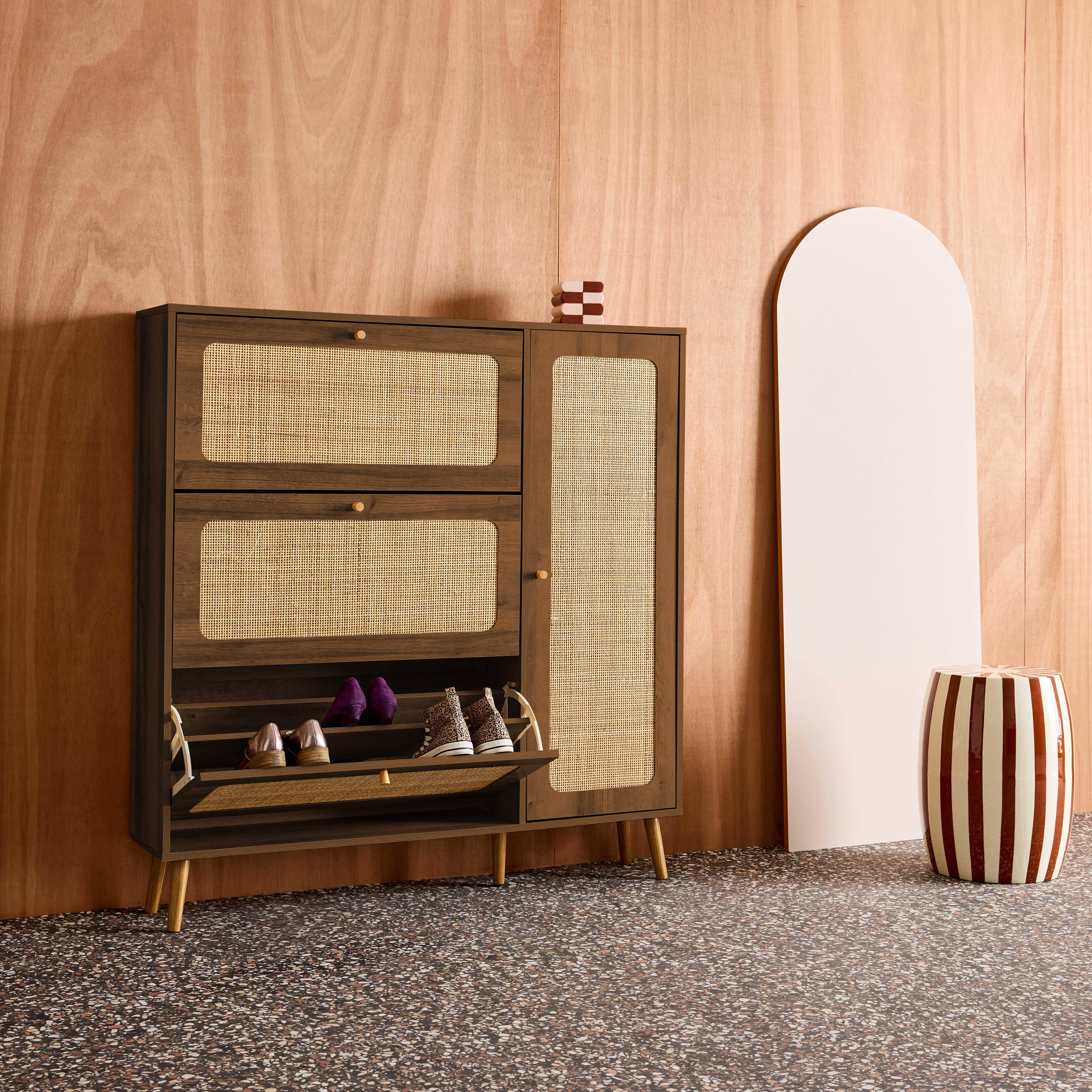 Schoenenkast Boheme met rotan en walnootkleurig houtdecor, 3 laden, 1 deur, voor 21 paar, 120 x 24 x 125 cm Photo2