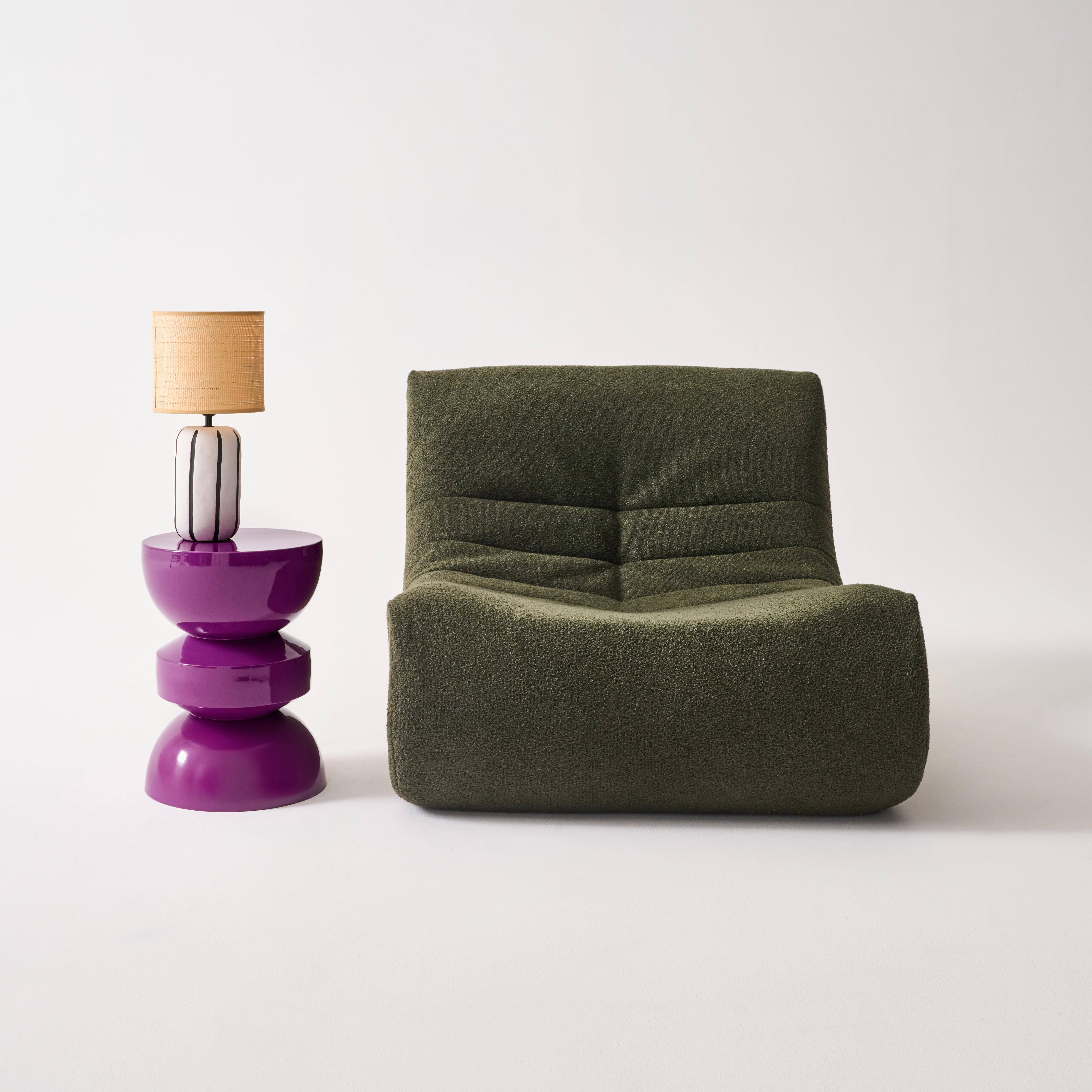 Table d'appoint, bout de canapé, table de chevet en métal effet glassy violet Assa, Ø32 x H 44,5cm Photo1