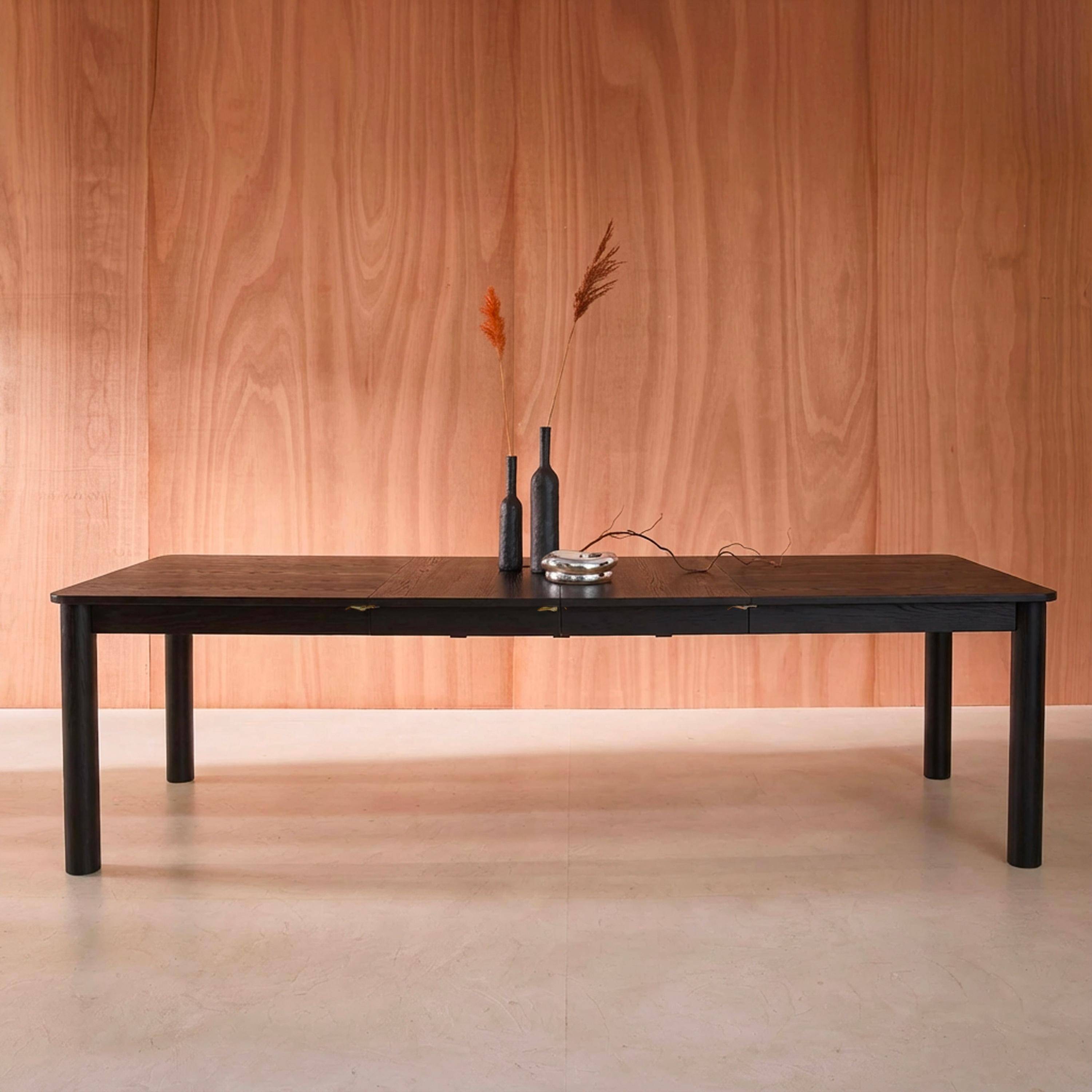 Uitschuifbare rechthoekige eettafel van rubberhout en eikenfineer 6 tot 10 plaatsen zwart 170/220/270x100x76cm - Solene Photo1