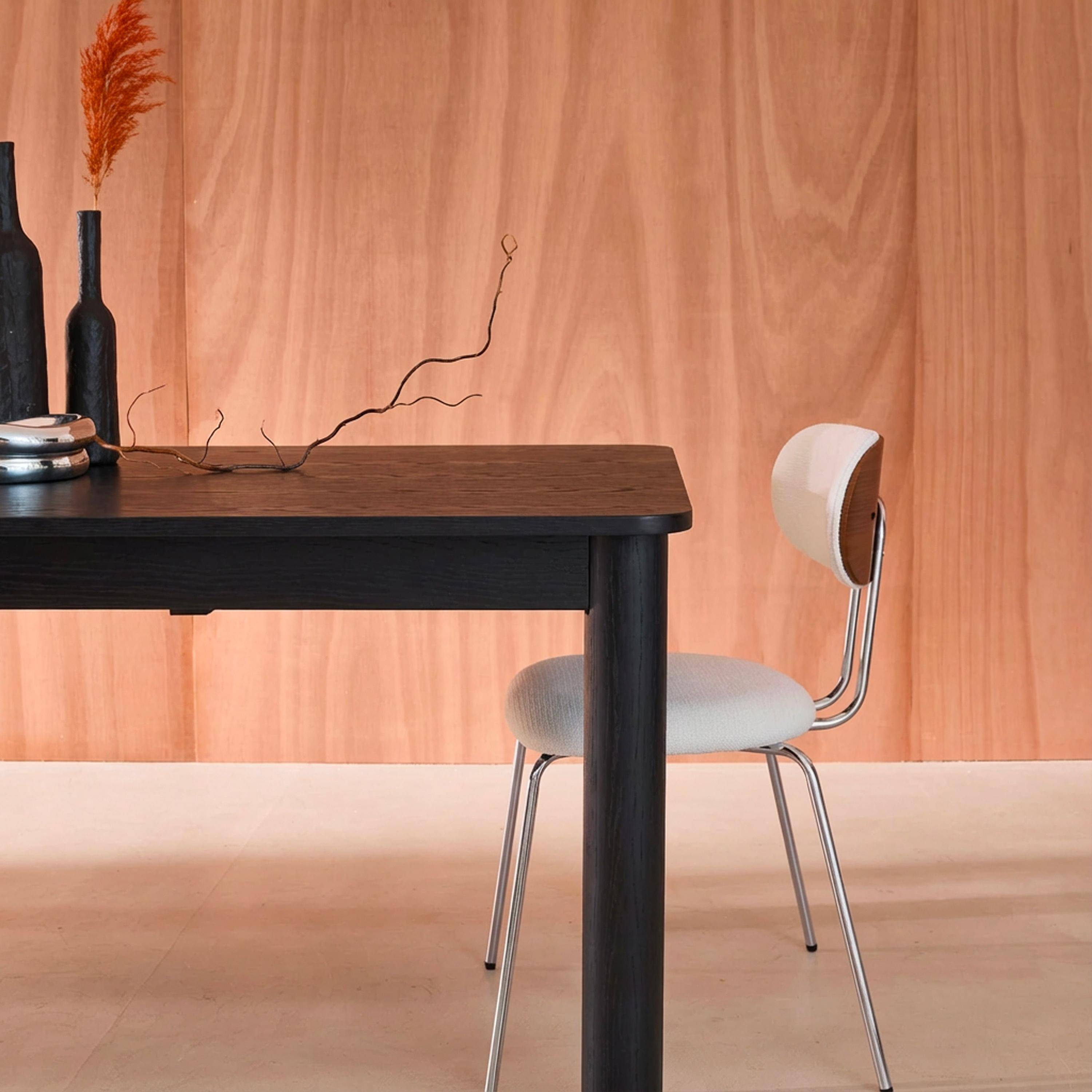 Uitschuifbare rechthoekige eettafel van rubberhout en eikenfineer 6 tot 10 plaatsen zwart 170/220/270x100x76cm - Solene,sweeek,Photo4