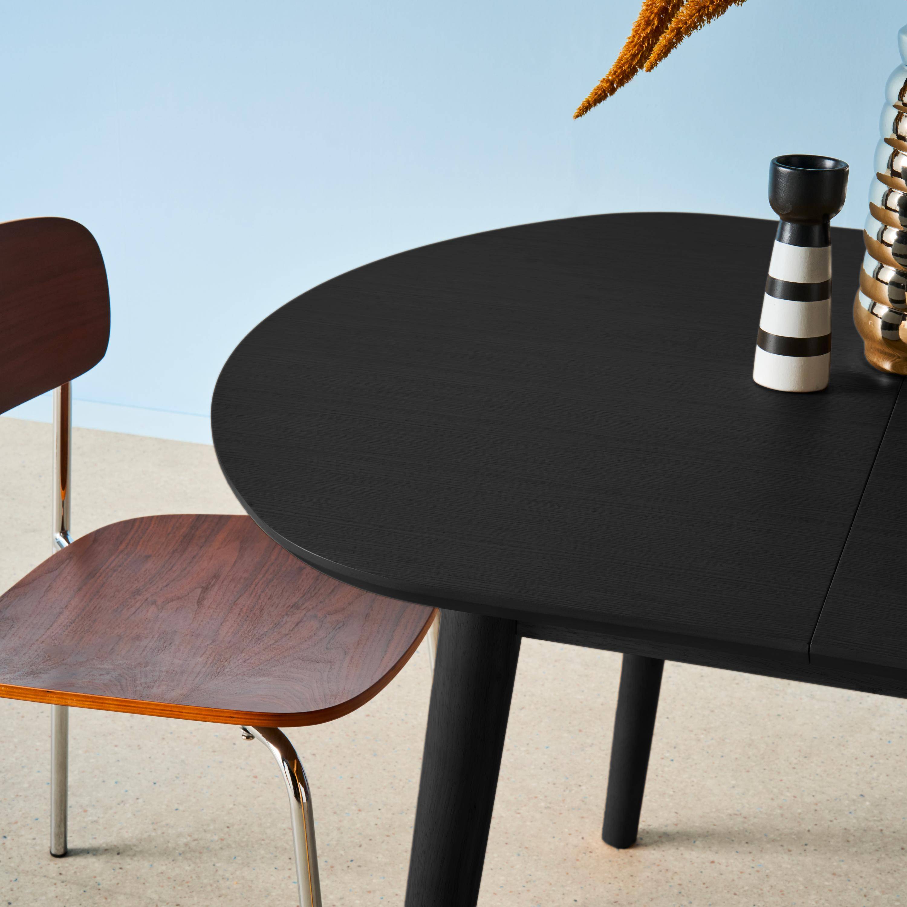 Oval extendable dining table rubberwood and oak veneer 4-6 seats, Black, 140x100x75 cm - Lisa Photo5