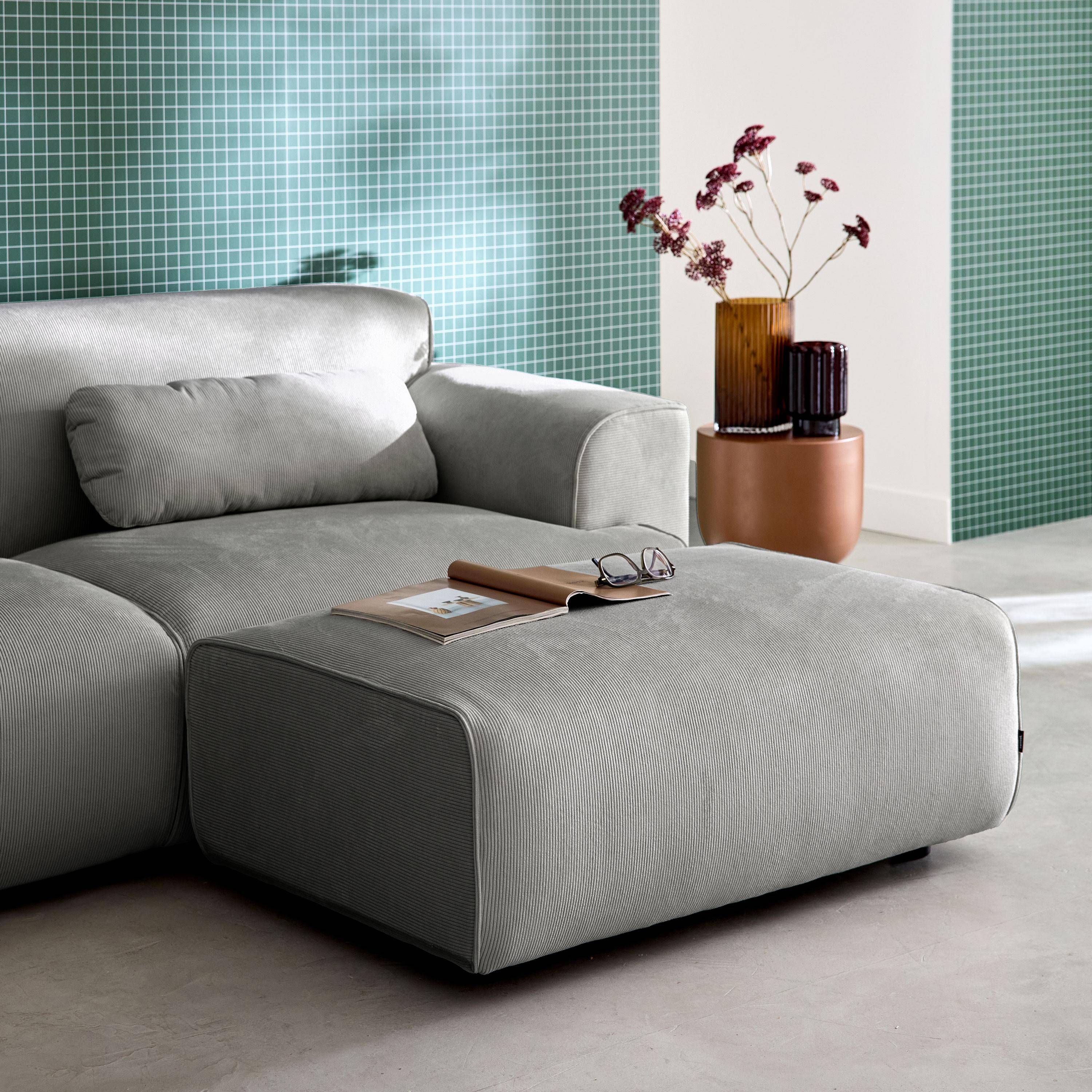 Pufa, podnóżek z sztruksu do sofy 3-osobowej w jasnoszarym kolorze, dł. 102 x szer. 70 x wys. 41 cm - Wallas,sweeek,Photo1