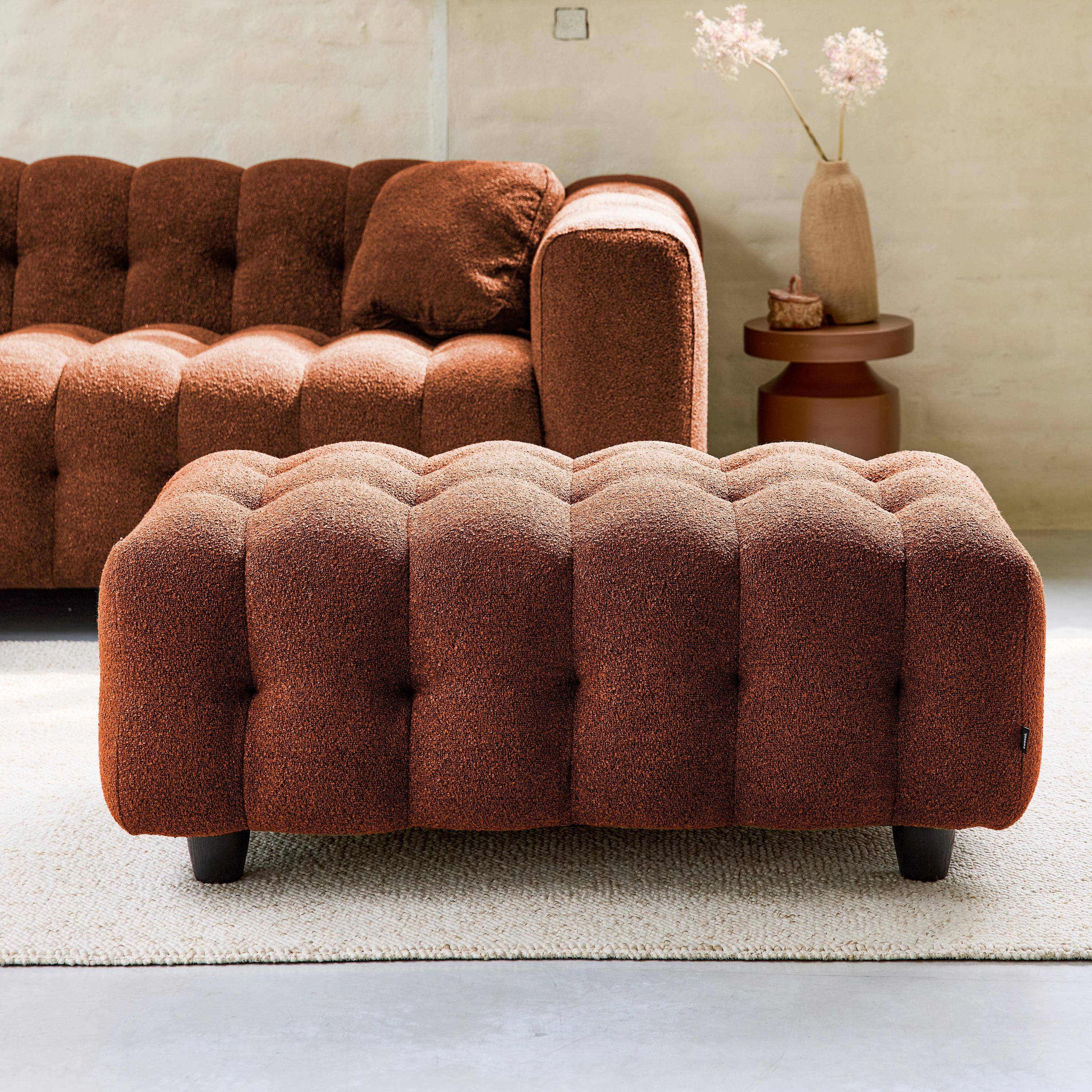Pufa, moduł do kanapy, podnóżek do narożnej sofy 3-osobowej z terakotowej, teksturowanej tkaniny bouclé, szer. 115 x gł. 70 x wys. 48 cm – Leon,sweeek,Photo1