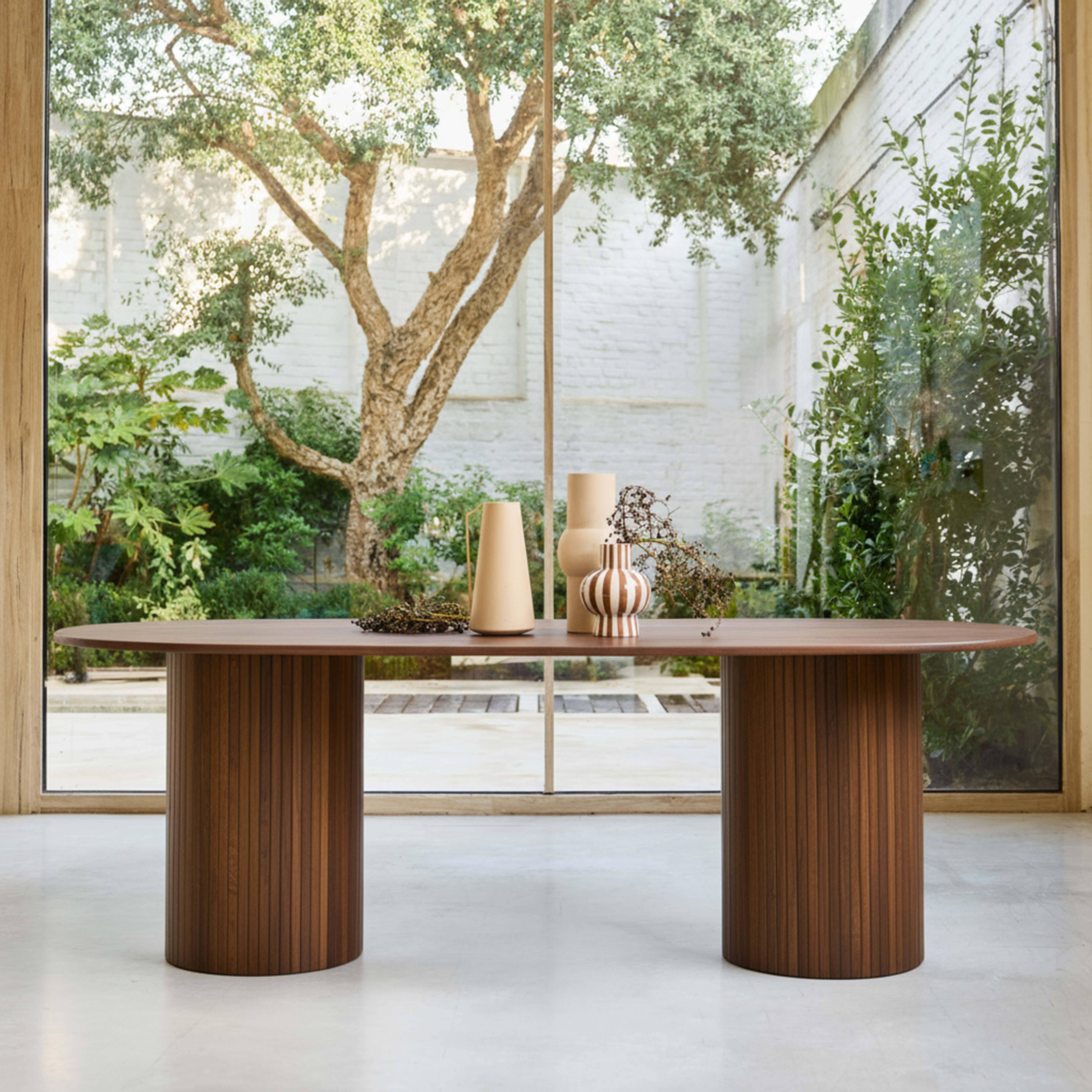 Mesa de comedor de madera de hévea y chapado de roble, 8 plazas, Estelle, Nogal, 220x100x73 cm Photo1