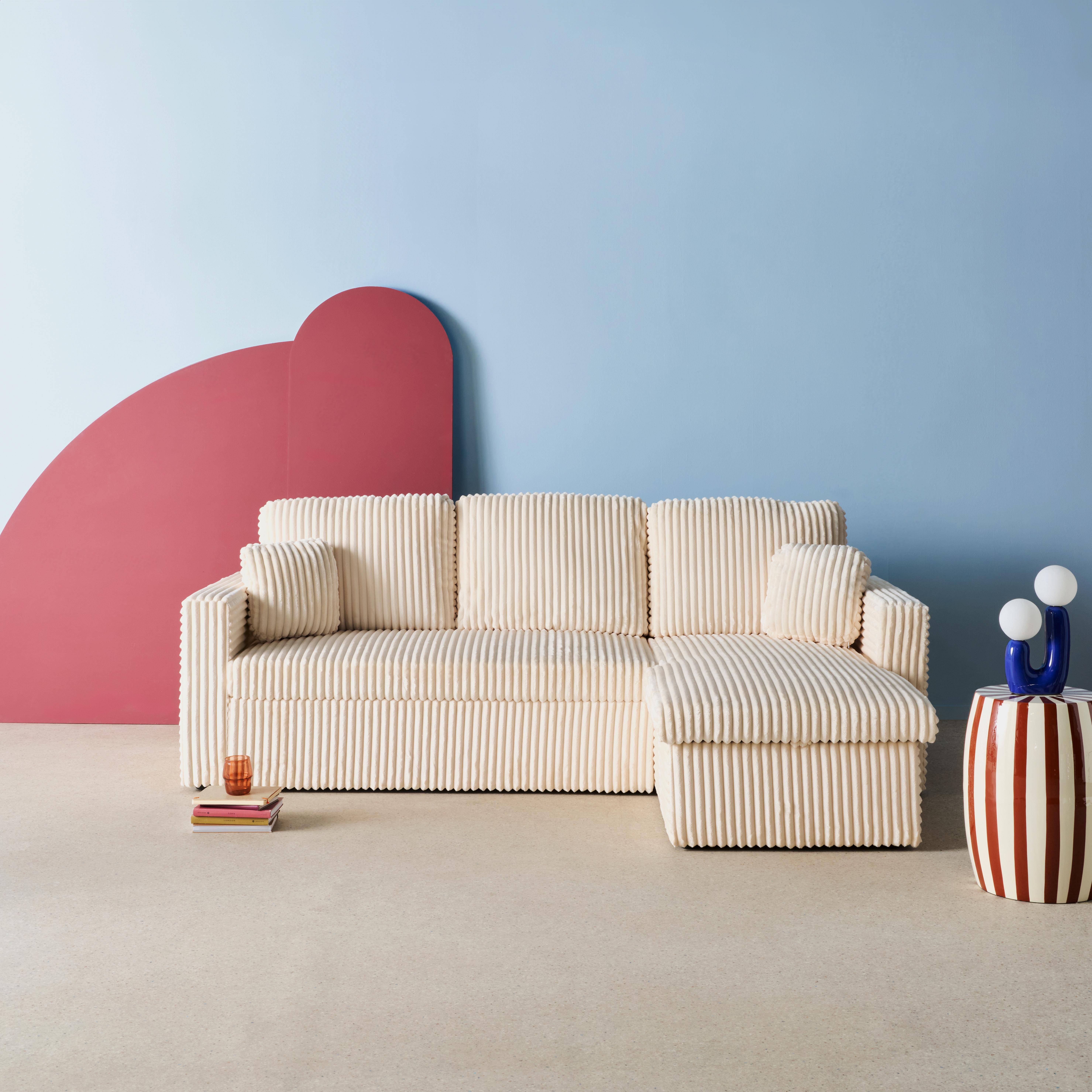 Canapé d'angle réversible convertible en tissu effet fourrure blanc crème avec coffre de rangement - Ida,sweeek,Photo1