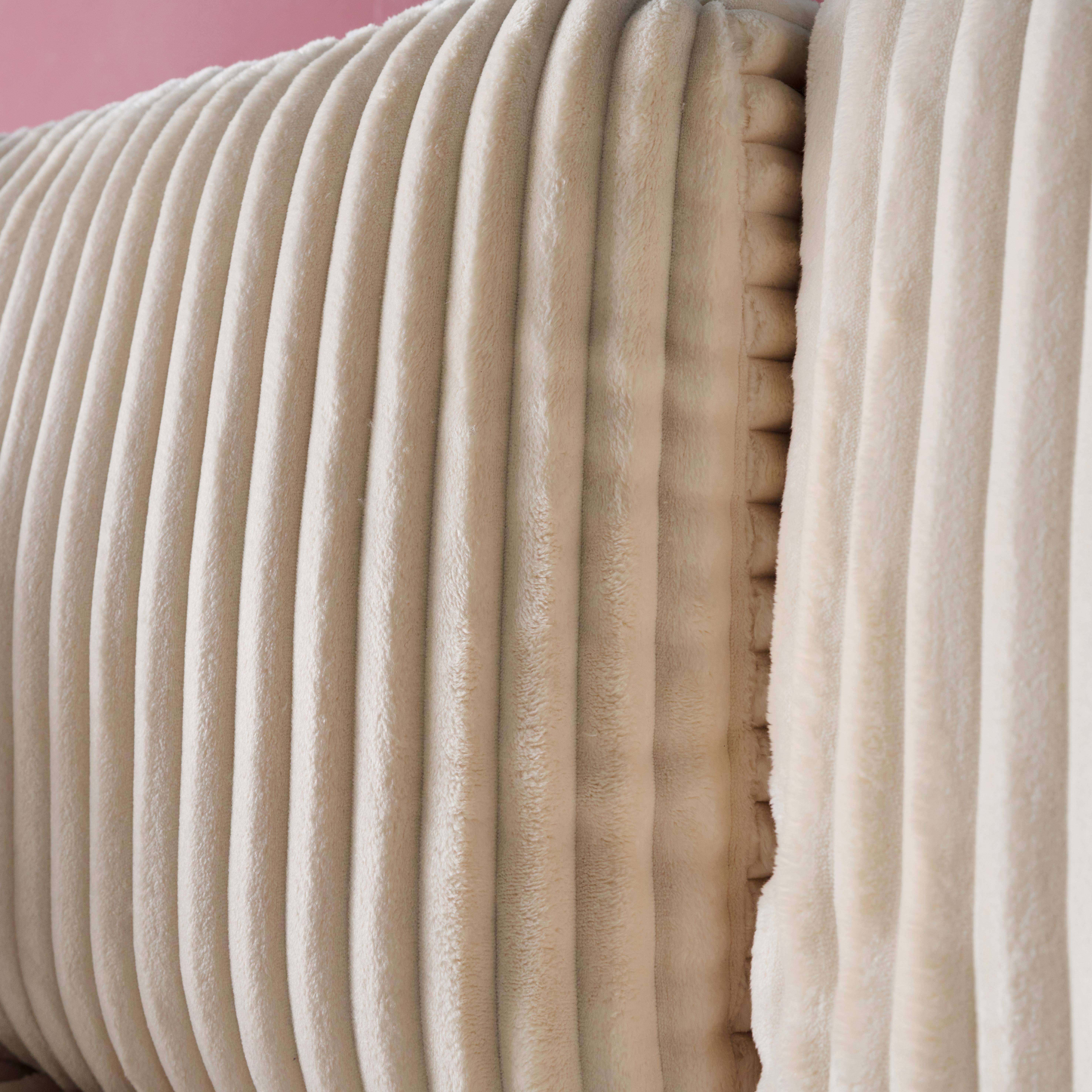 Canapé d'angle réversible convertible en tissu effet fourrure blanc crème avec coffre de rangement - Ida,sweeek,Photo8