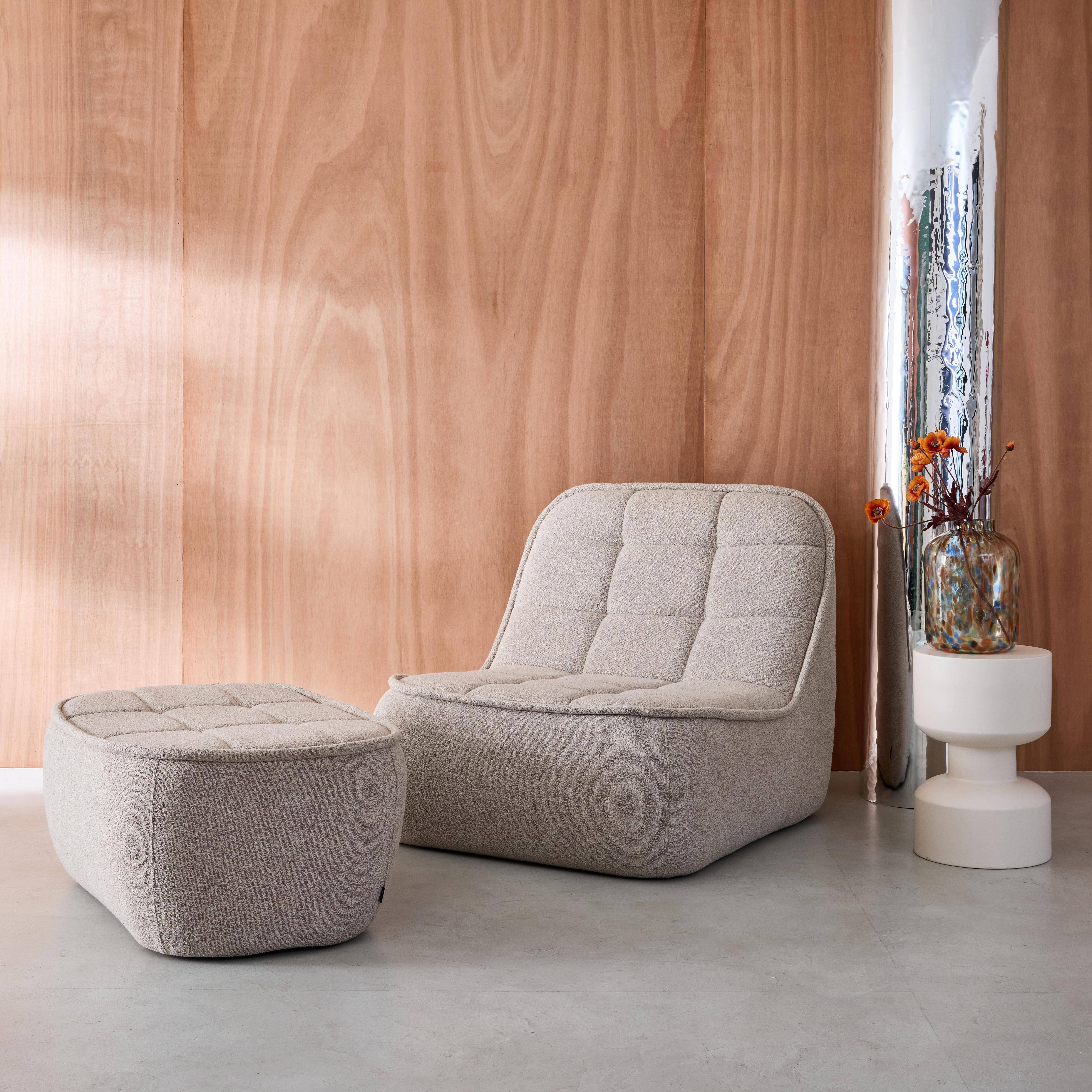 Sessel mit strukturiertem Bouclébezug + Hocker, beige B 93 x T 104 x H 85 cm - Boni Photo1