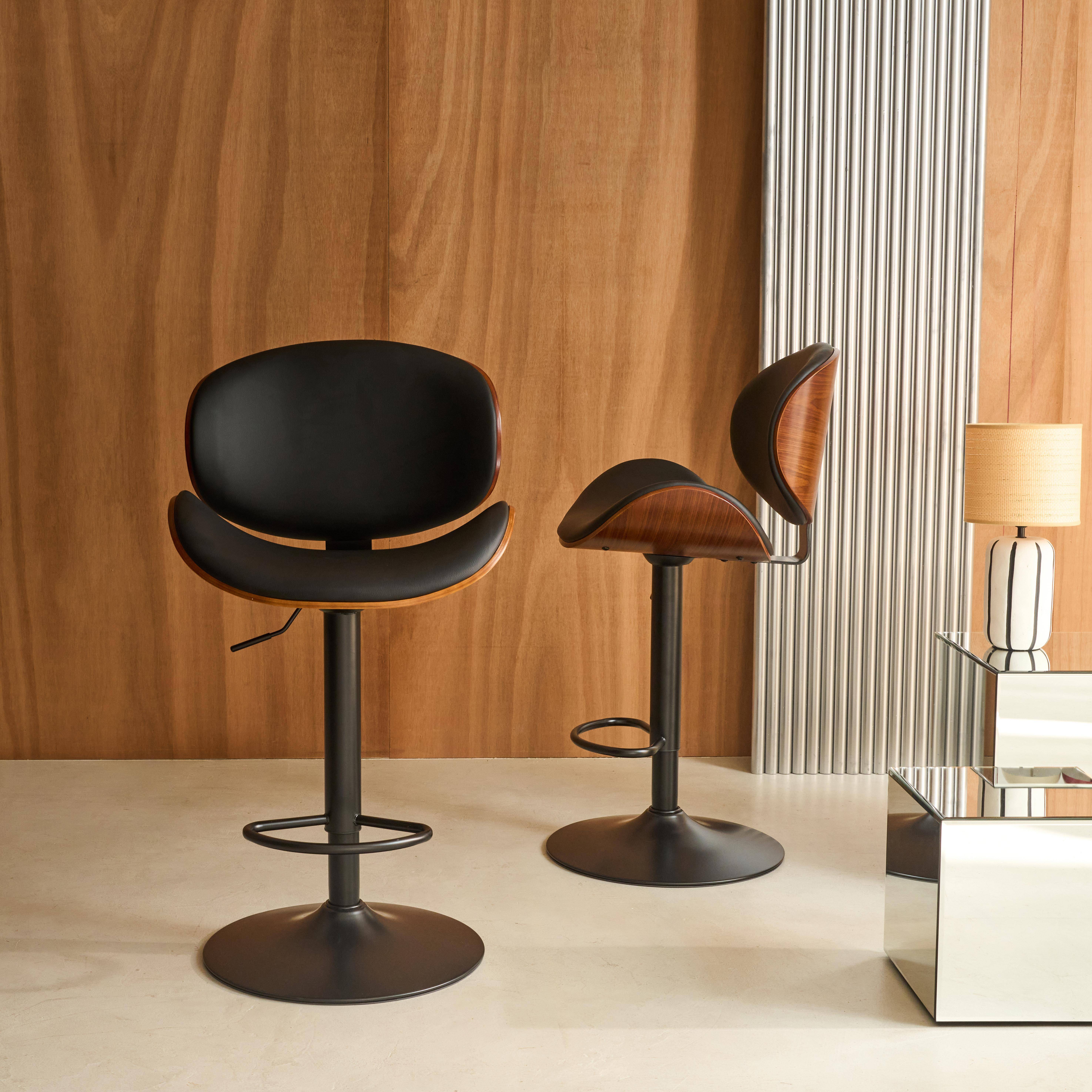 2er-Set höhenverstellbare Barhocker mit Holzdekor und Kunstleder nussbaum/schwarz - B 53 T 51 x H 95-116 cm - Dwight Photo1
