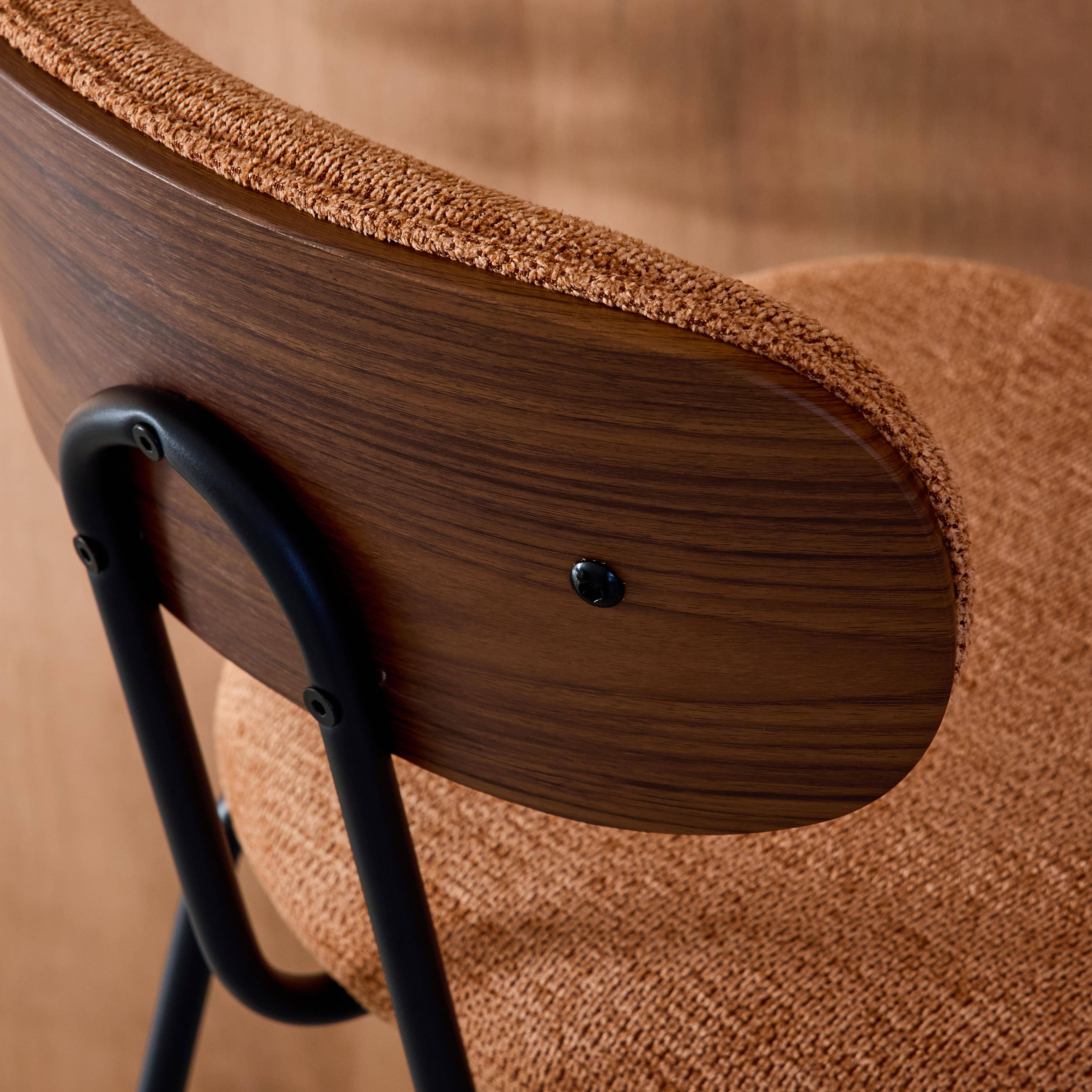 Krzesło barowe w kolorze drewna orzecha, gięte z tkaniną hydrofobową w kolorze terakoty, nóżkami z matowego czarnego metalu (zestaw 2), dł. 44 x gł. 51 x wys. 103 cm – Erin Photo3