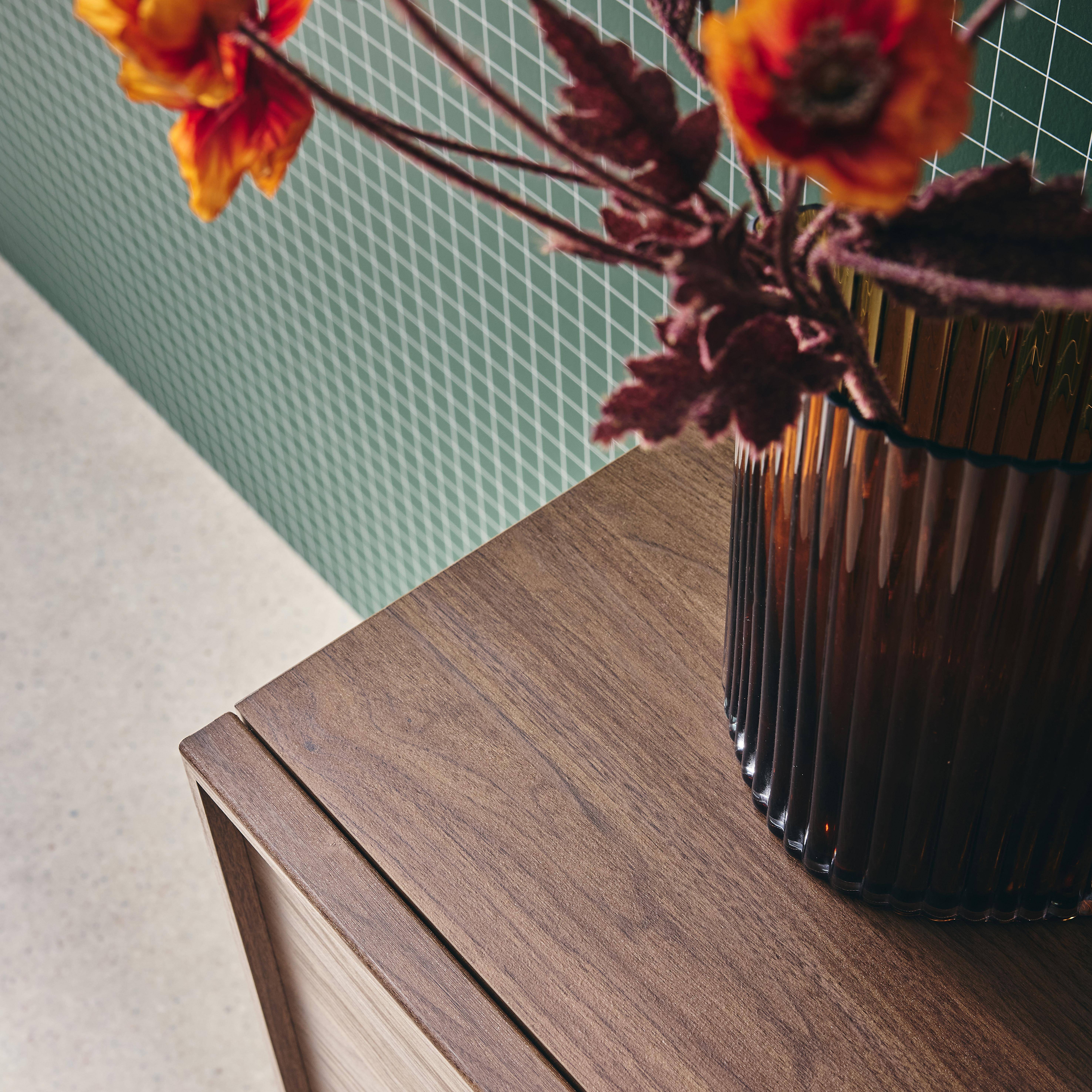 Anrichte Holzlook 2 Türen 80 cm 4 Fächer nussbaumfarben B 80 x T 43 x H 85 cm - Kuba Photo4