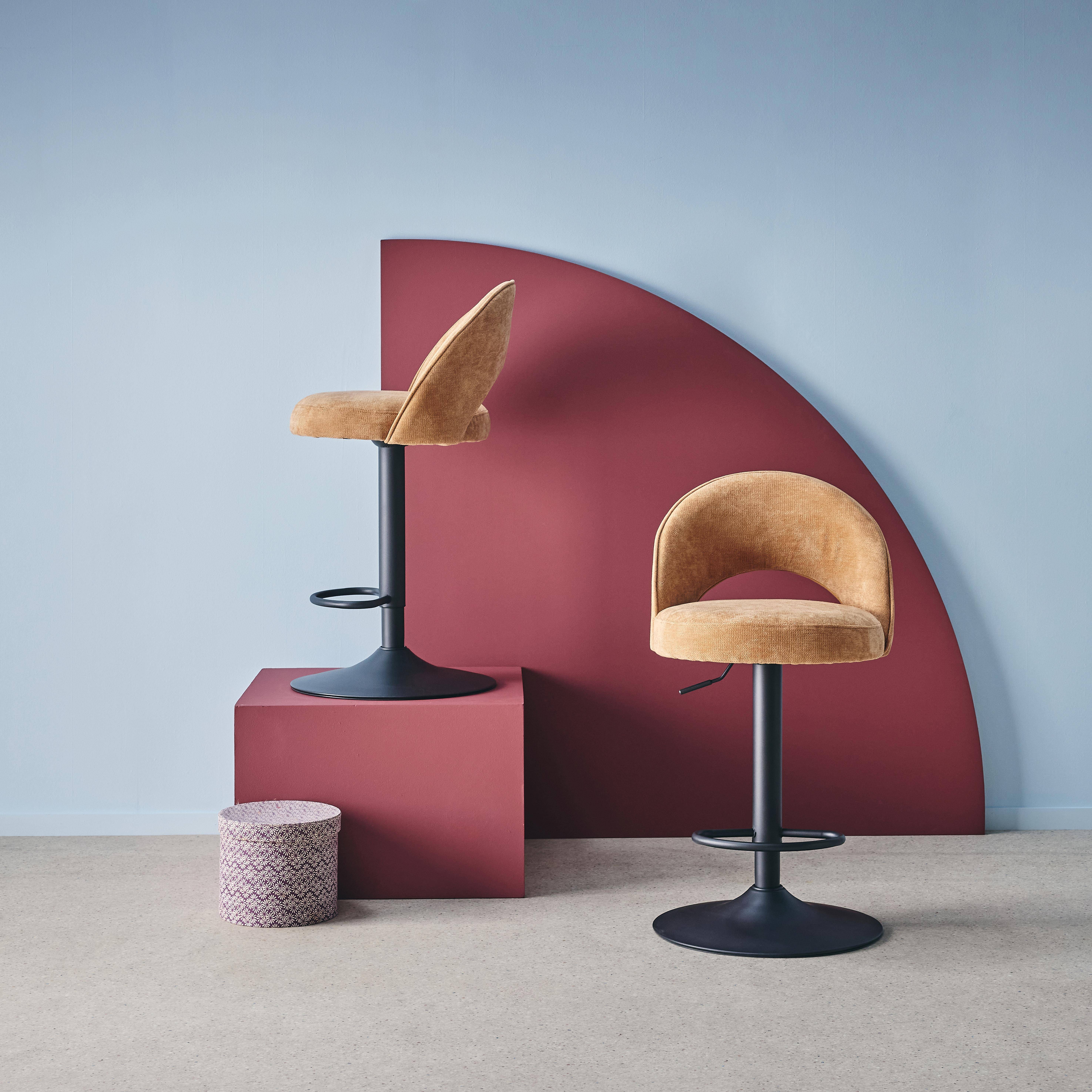 Verstelbare metalen en stoffen barstoel met zwarte basis (set van 2) camel L 49 x B 49 x H 88.5-110cm - Abby Photo2