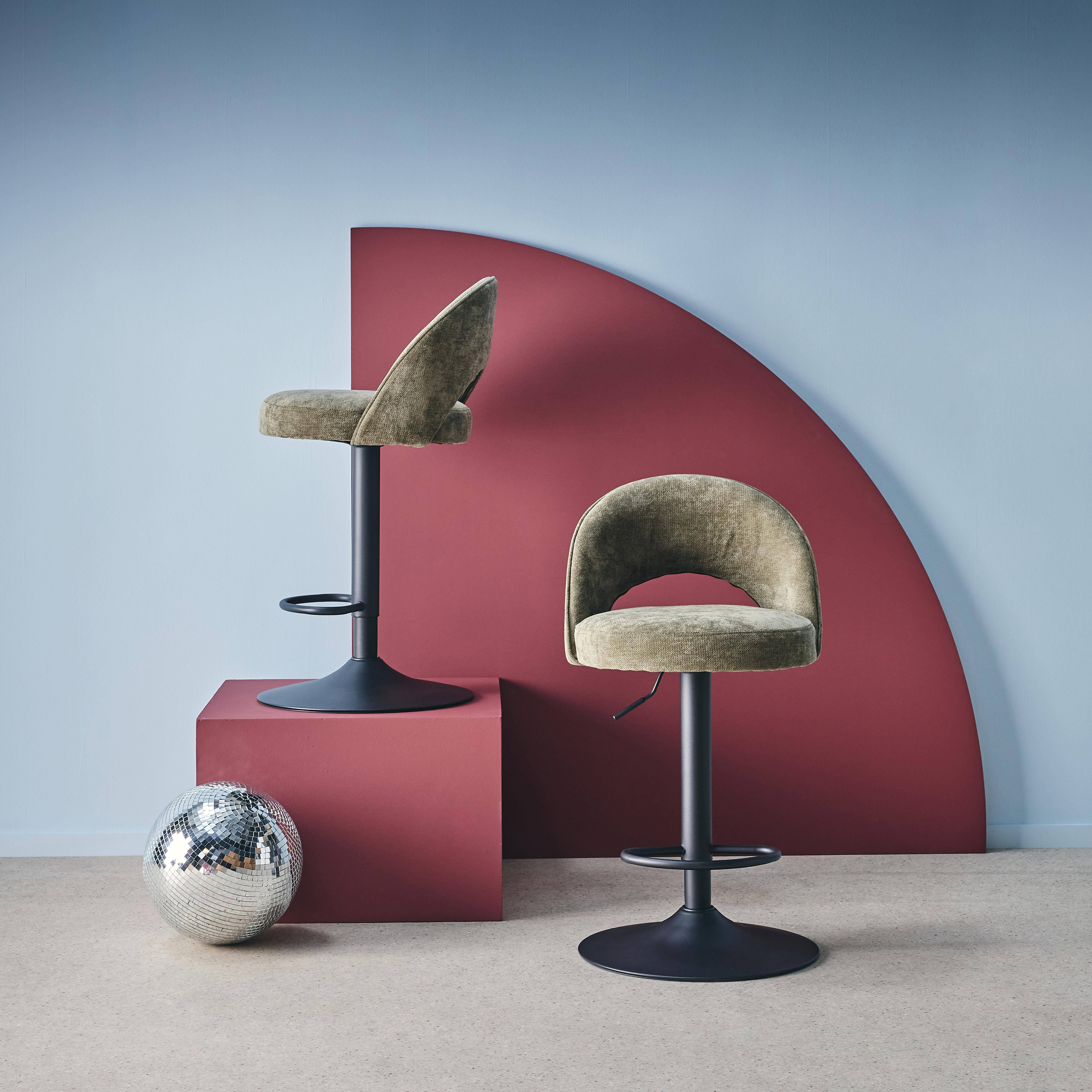 Verstelbare metalen en stoffen barstoel met zwarte basis (set van 2) kaki L 49 x B 49 x H 88.5-110cm - Abby Photo2