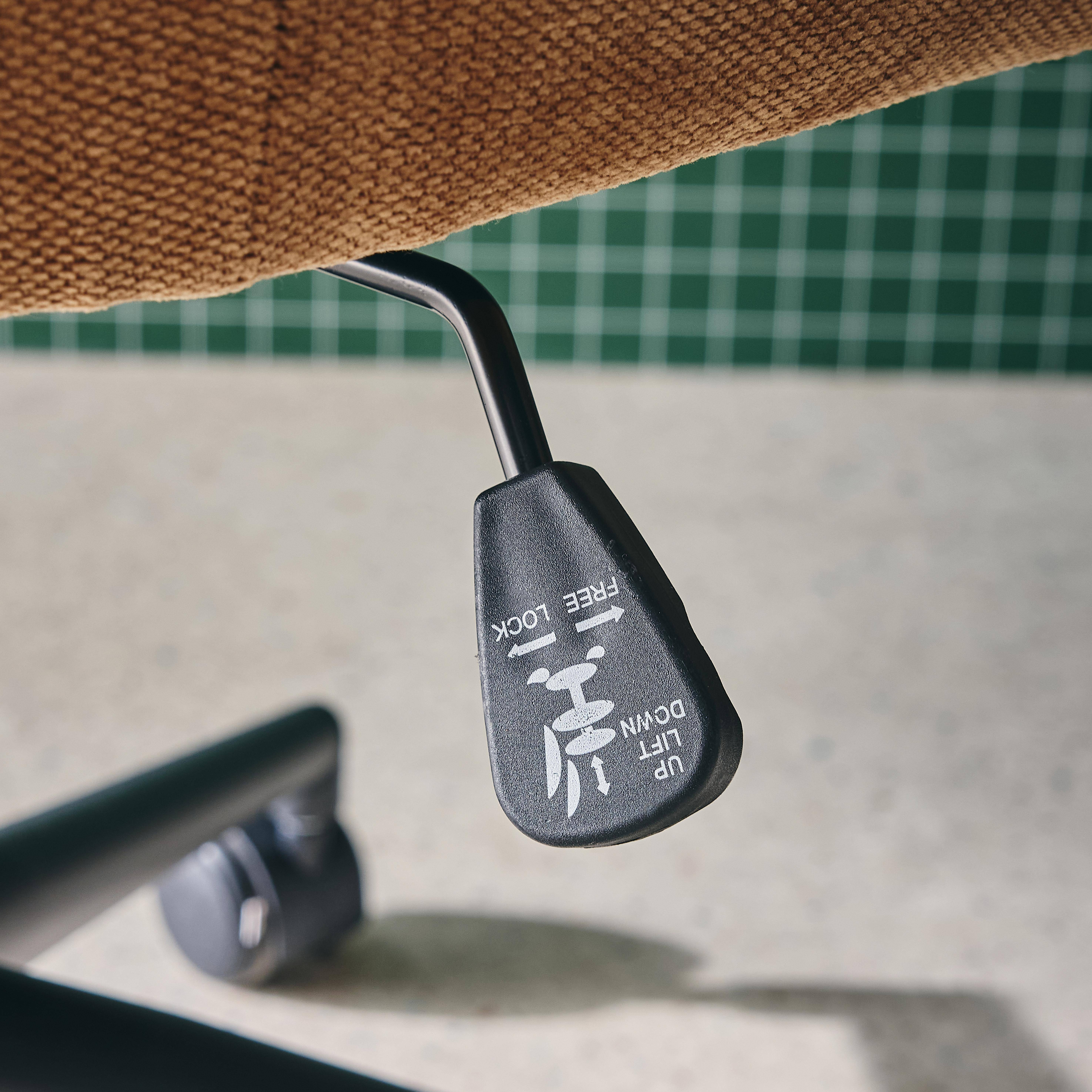 Silla de oficina con ruedas ajustable metal y tela, Stan, Camel, 57x57x94.5 cm Photo4