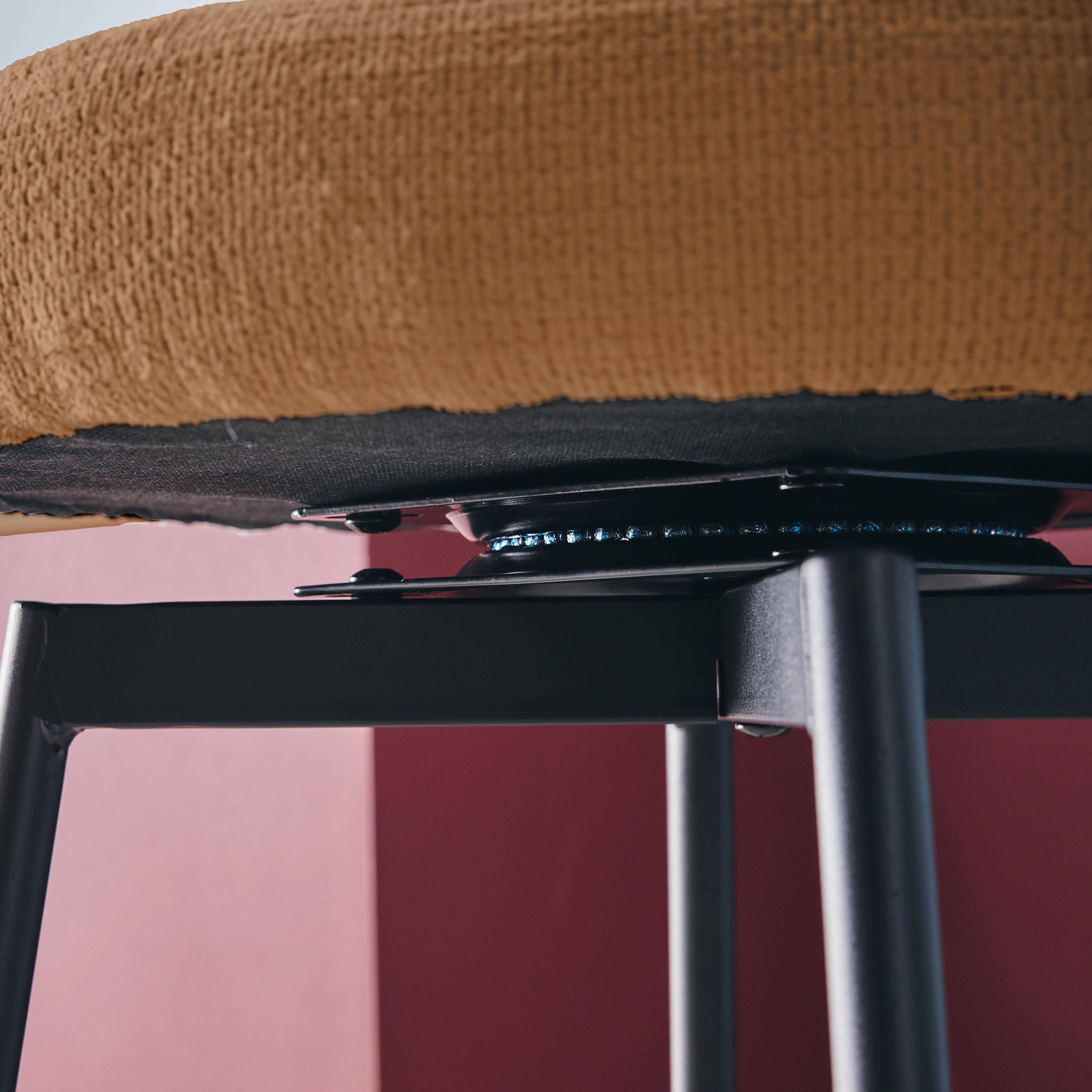 2er-Set Barhocker mit drehbarem Sitz aus schwarzem Metall mit camelfarbenem Stoffbezug B 50 x T 50 x H 92 cm - Iris,sweeek,Photo6