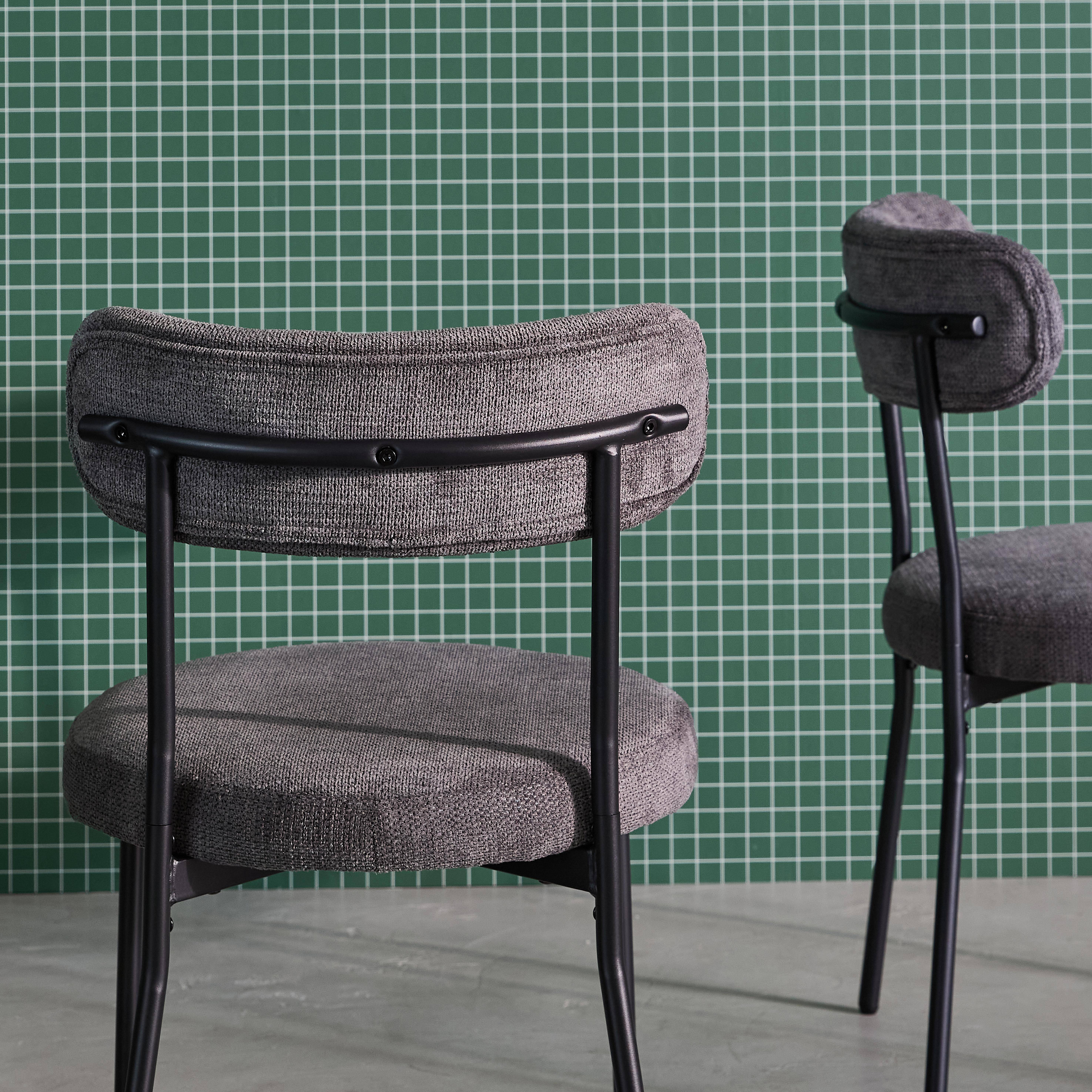 2er-Set Metallstühle mit grauem Chenille-Bezug B 47 x T 49 x H 76,5cm - Livia Photo4