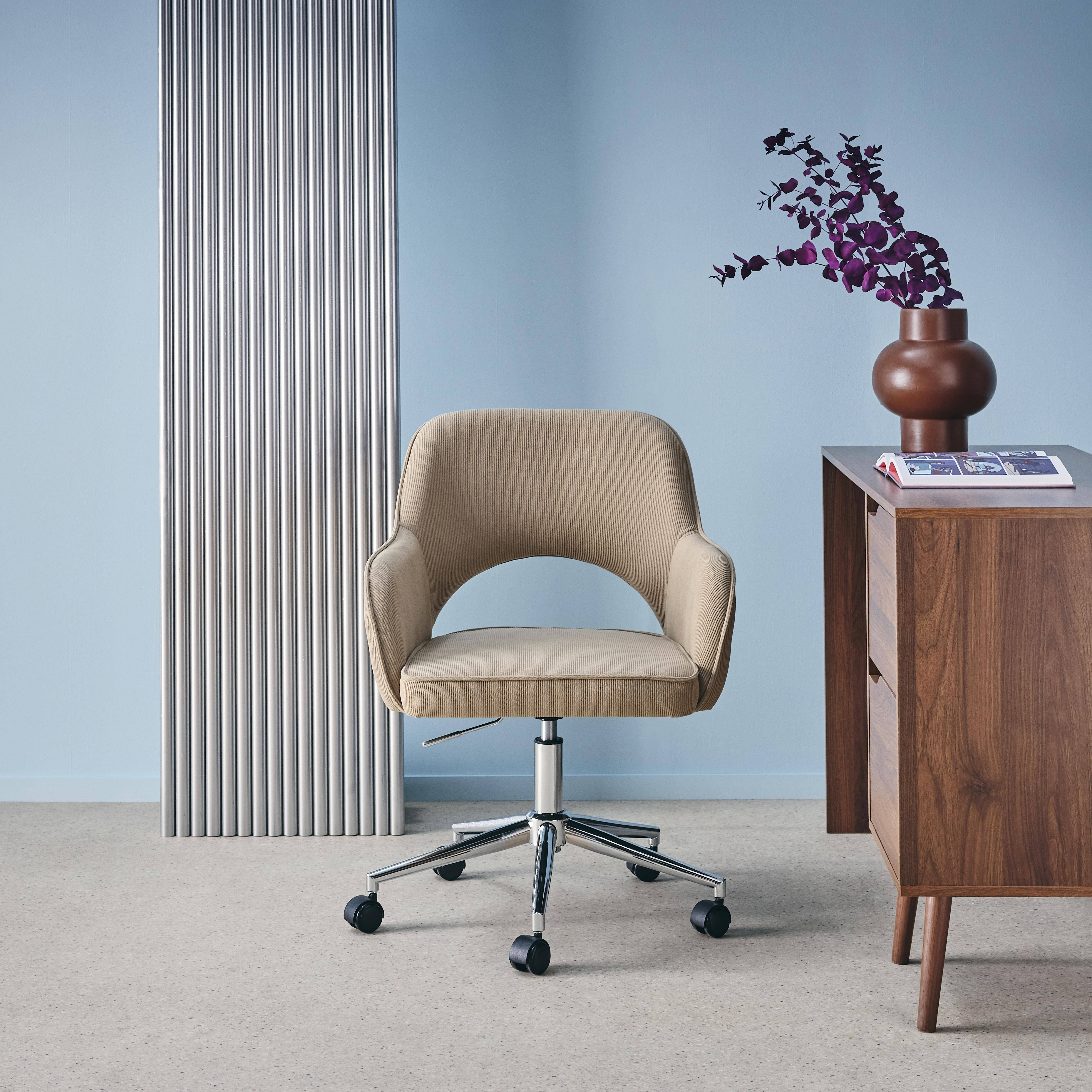 Silla de oficina con ruedas de pana fina y base cromada, Jim pana, Pardo, 62x60x99 cm Photo1