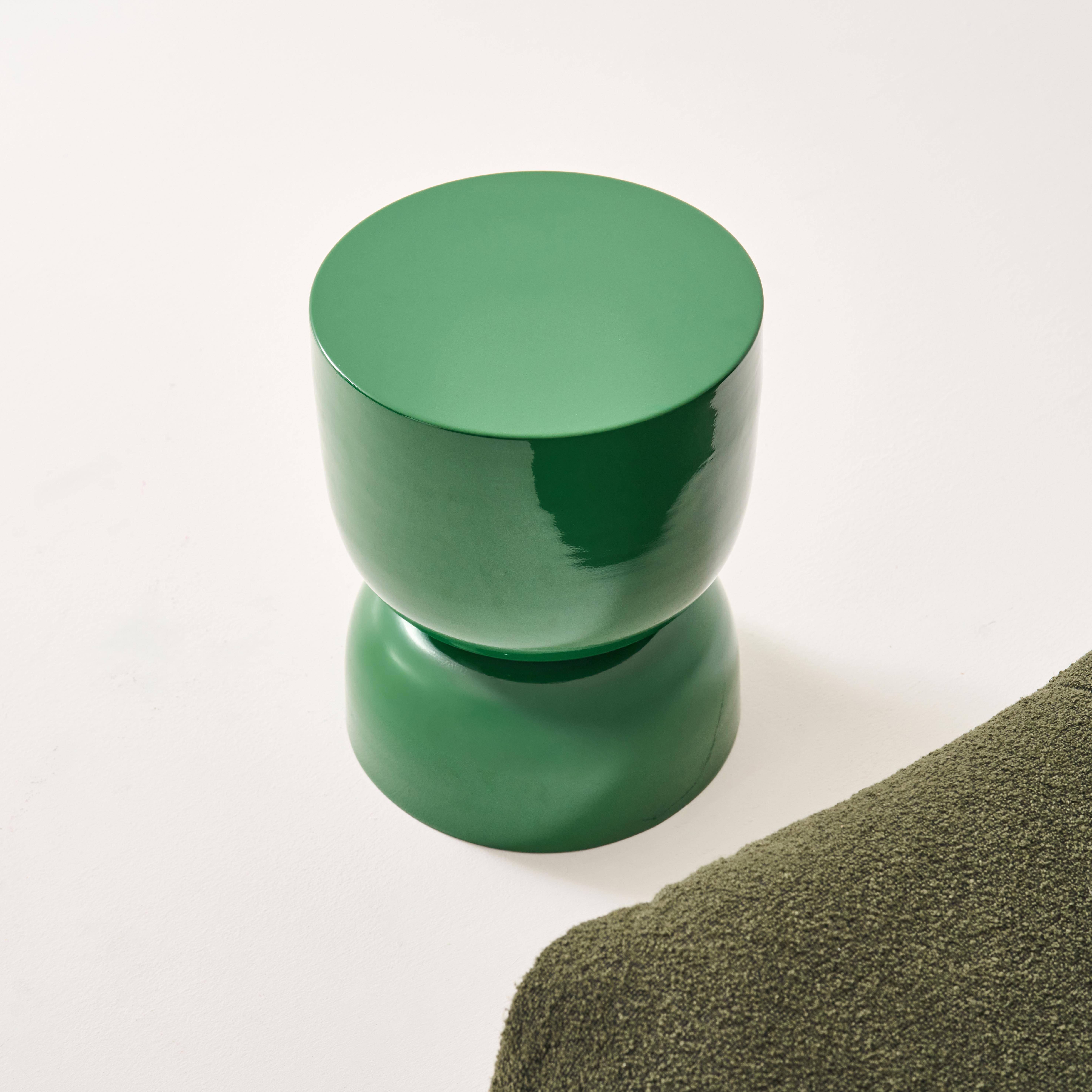 Table d'appoint, bout de canapé, table de chevet en métal effet glassy vert foncé Madi Ø32 x H 42cm,sweeek,Photo4