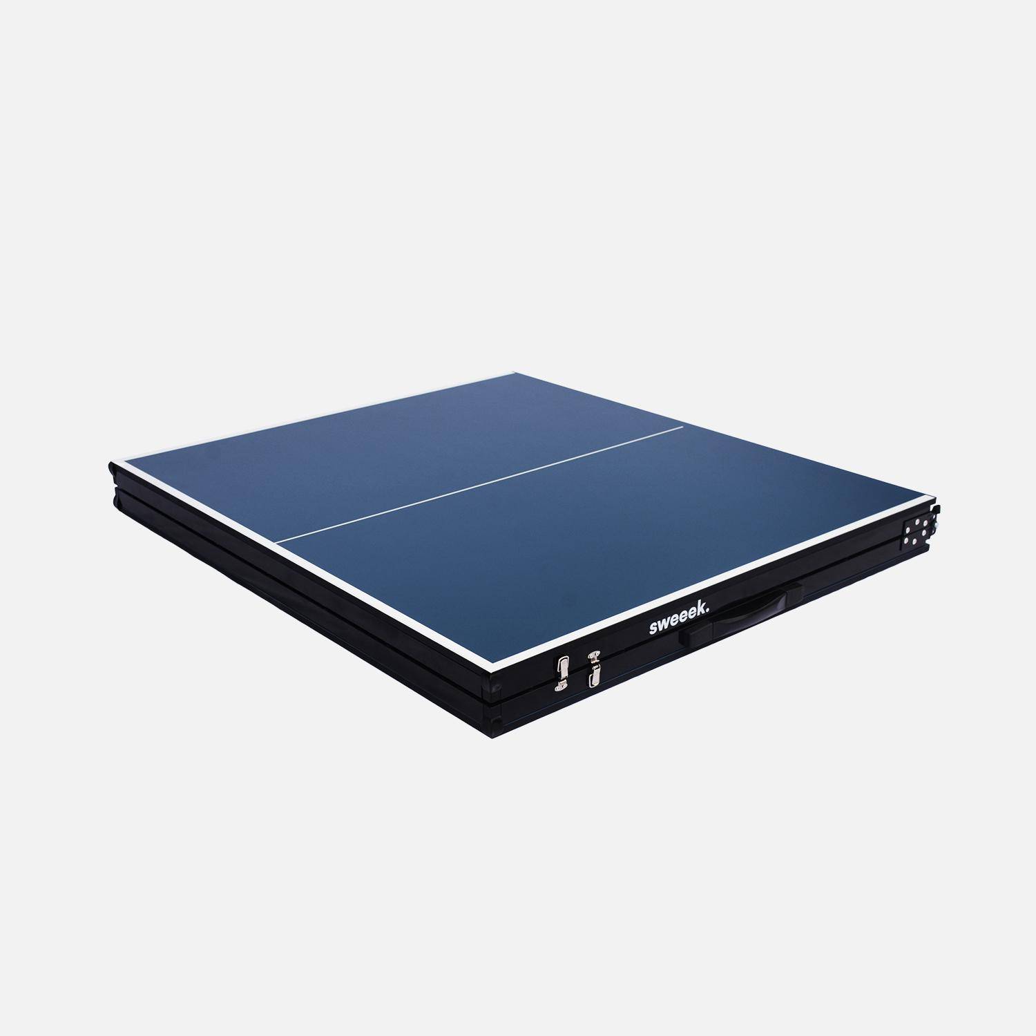 Medium indoor table tennis table with 2 bats and 3 balls, Blue