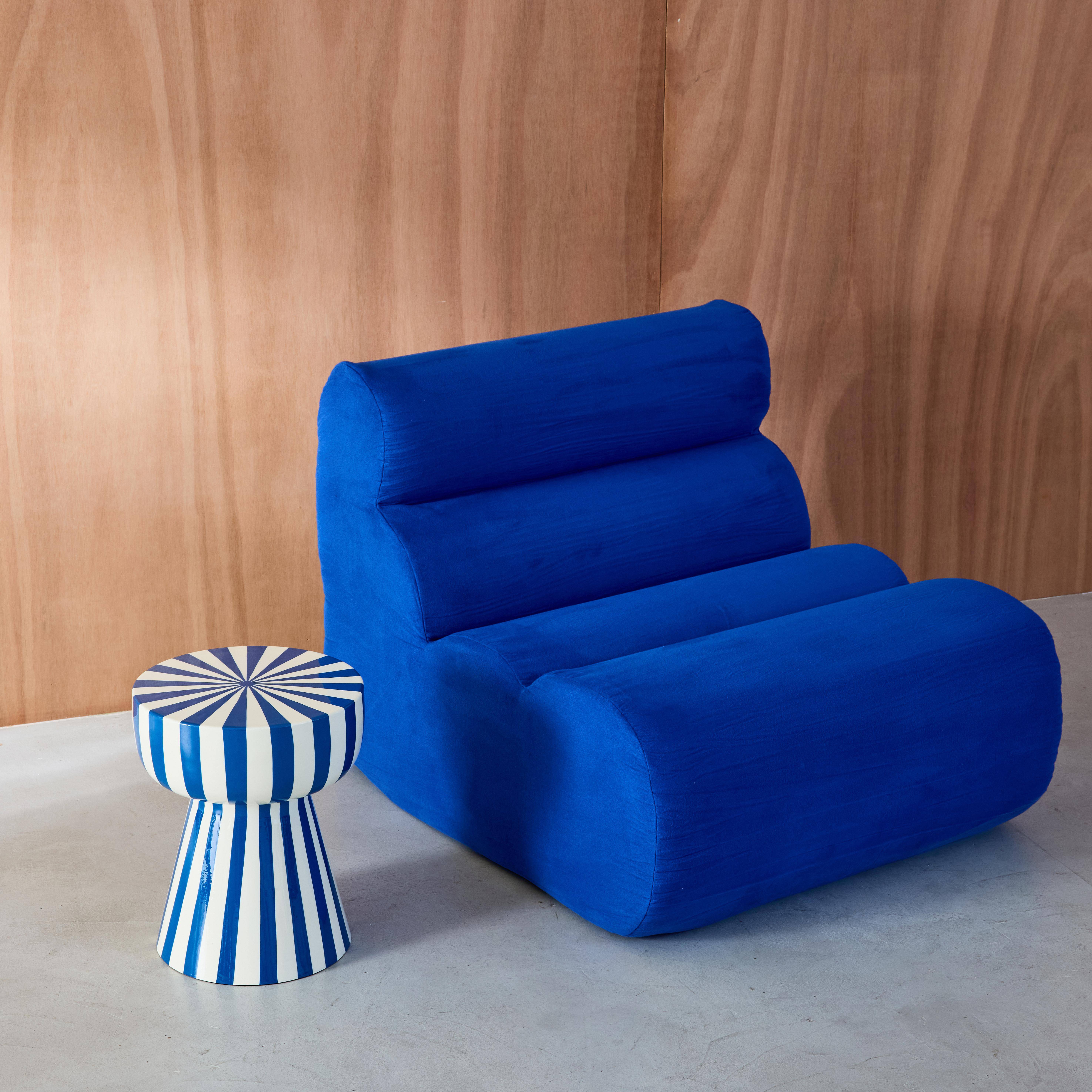 Bijzettafel, nachtkastje, geëmailleerd staal gestreept blauw en wit Ø34 x H41cm - Ziggy,sweeek,Photo3