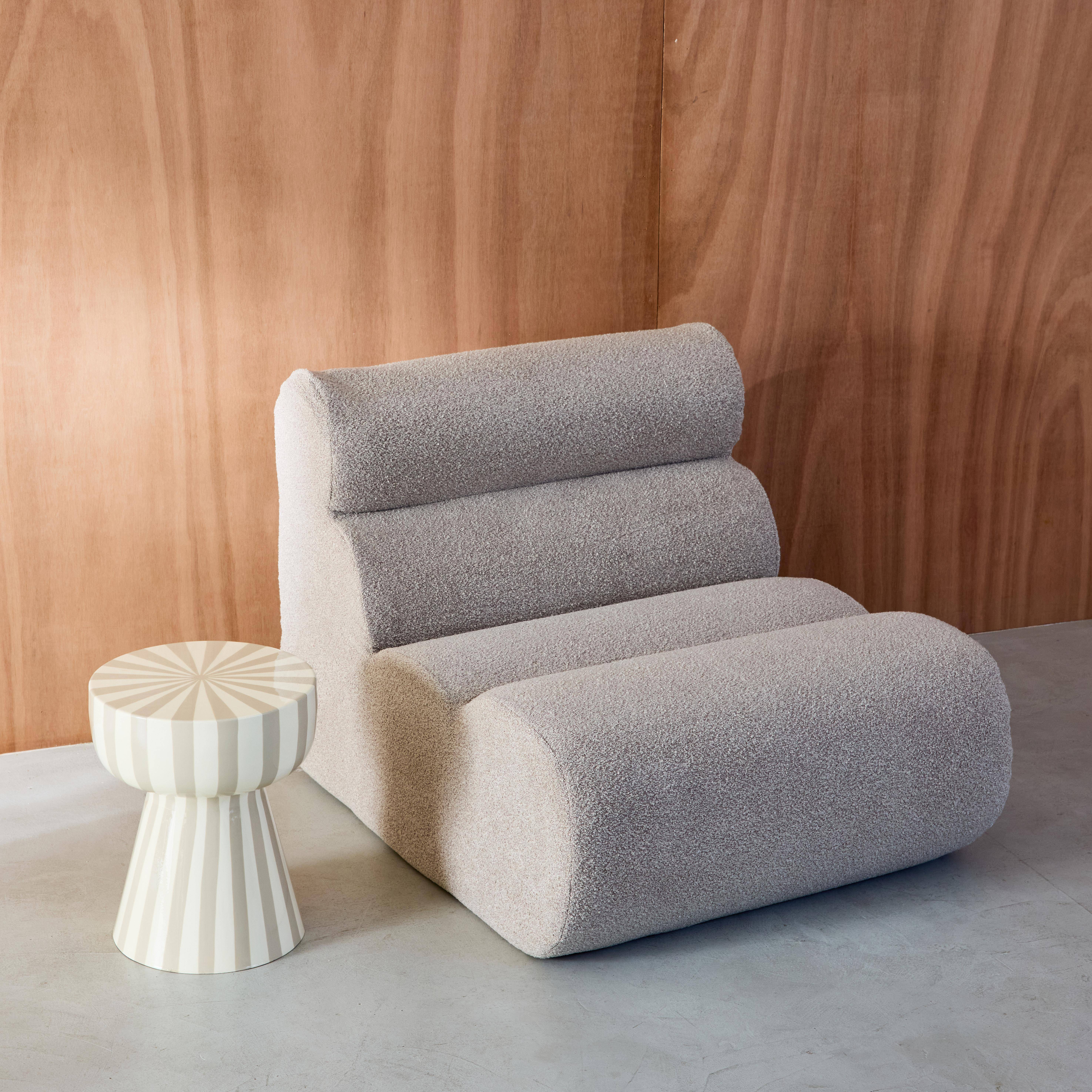 Bijzettafel, nachtkastje, geëmailleerd staal gestreept grijsbeige en wit Ø34 x H41cm - Ziggy,sweeek,Photo3