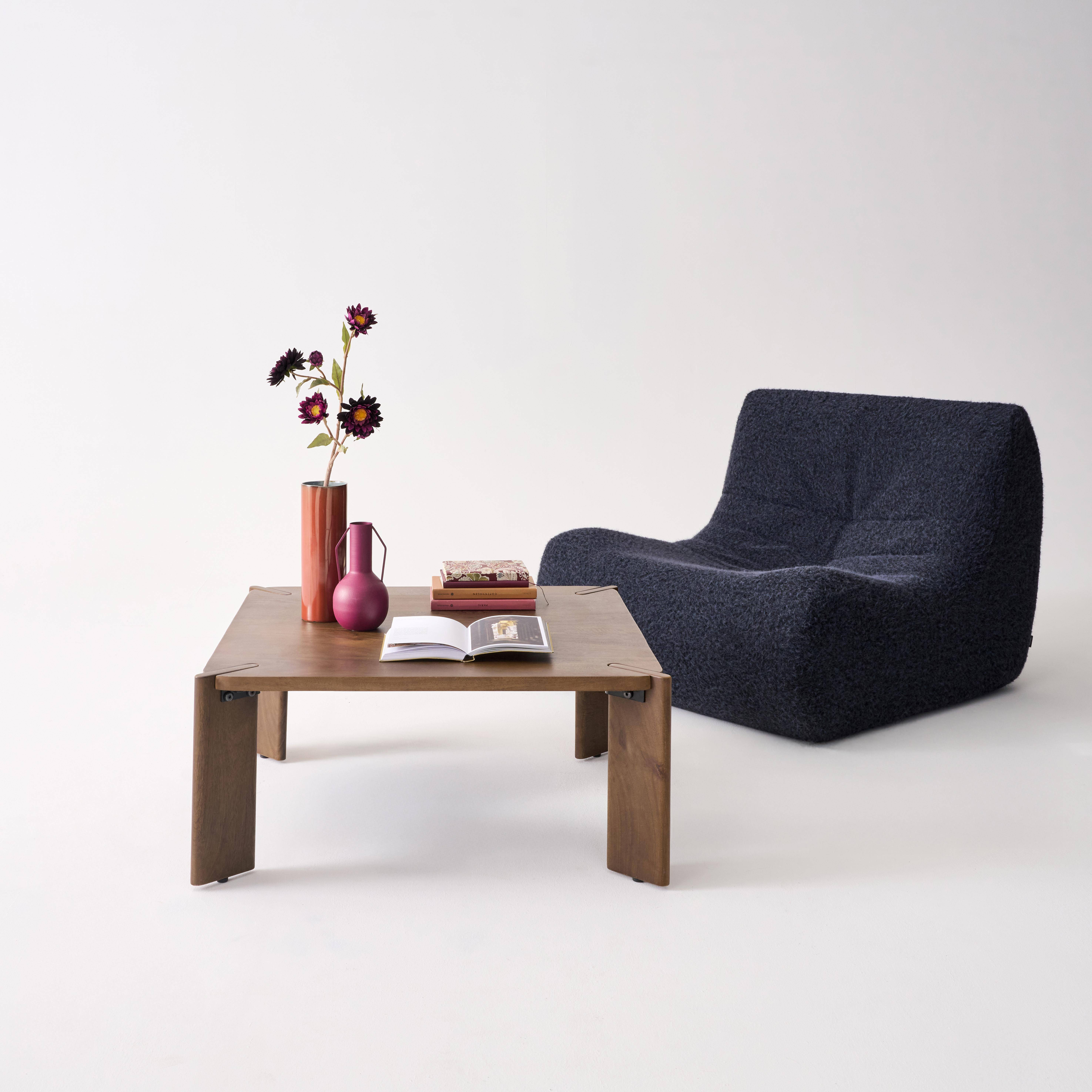 Square coffee table in solid mango wood, Reva, walnut coloured, 80x80x36 cm,sweeek,Photo1