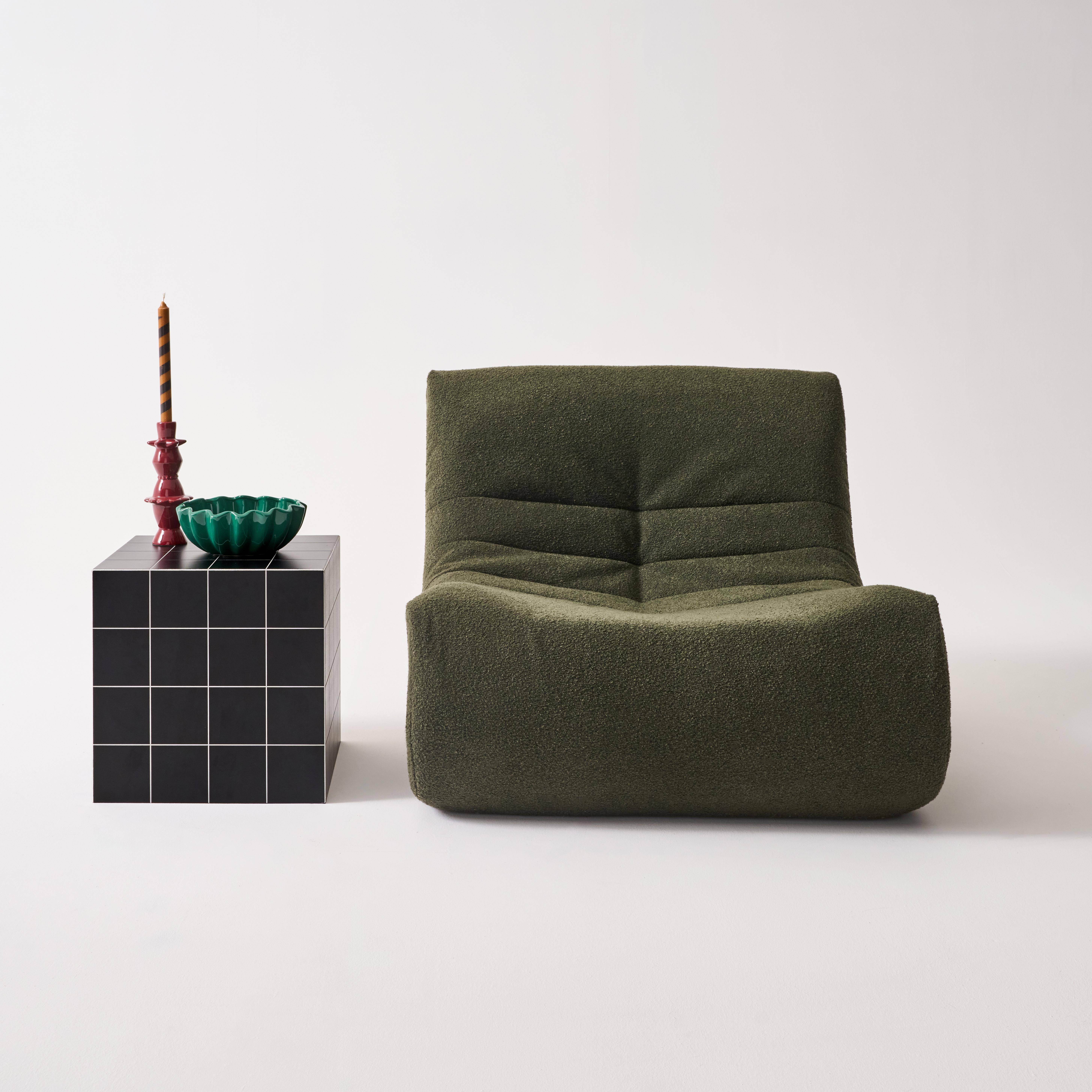 Table basse, table d'appoint cubique imitation carreaux de ciment noir 40x40cm - Kubeeek,sweeek,Photo1