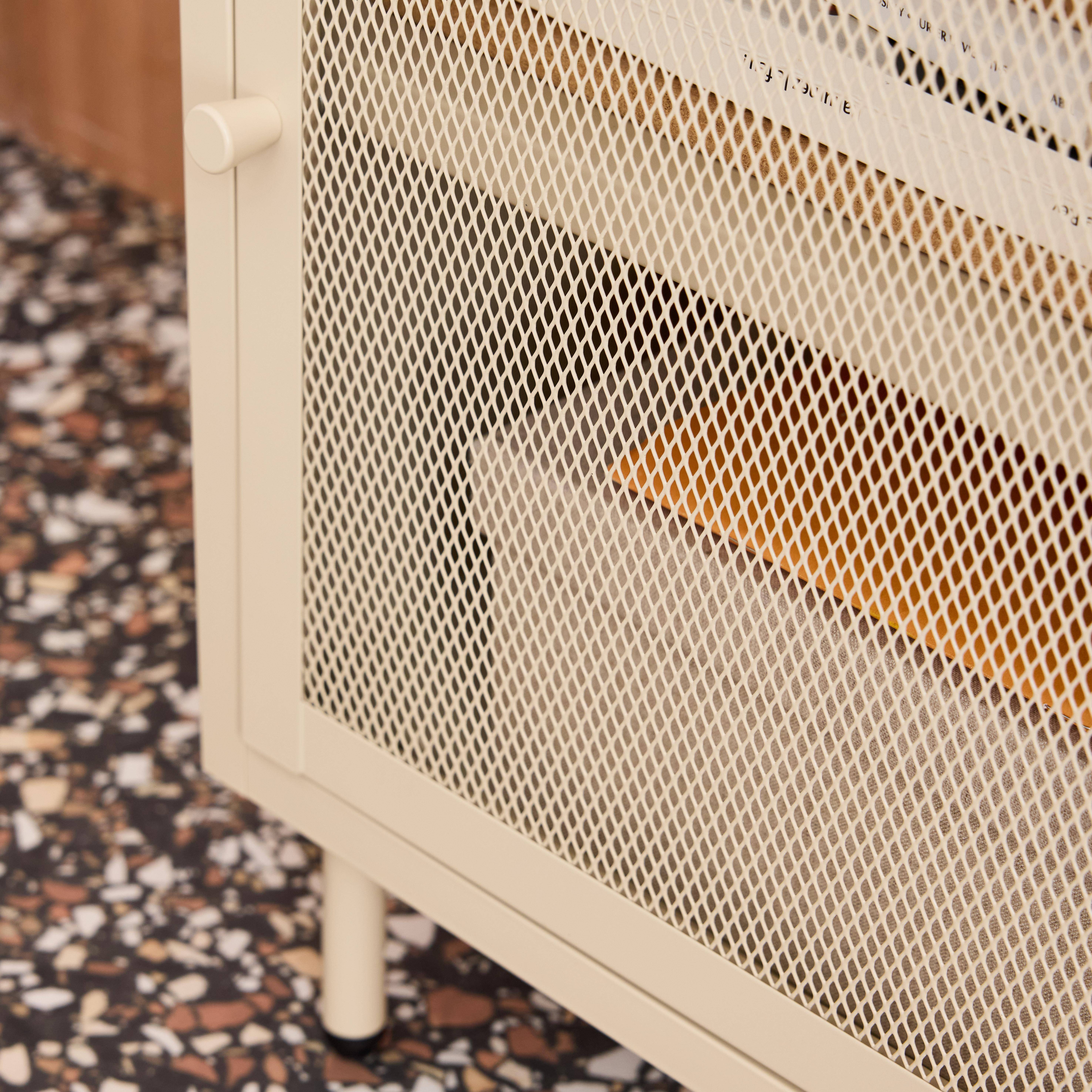 Table de chevet industrielle métal crème 1 porte grillagée, 40 x 37 x 58,5 cm - Ohio,sweeek,Photo4