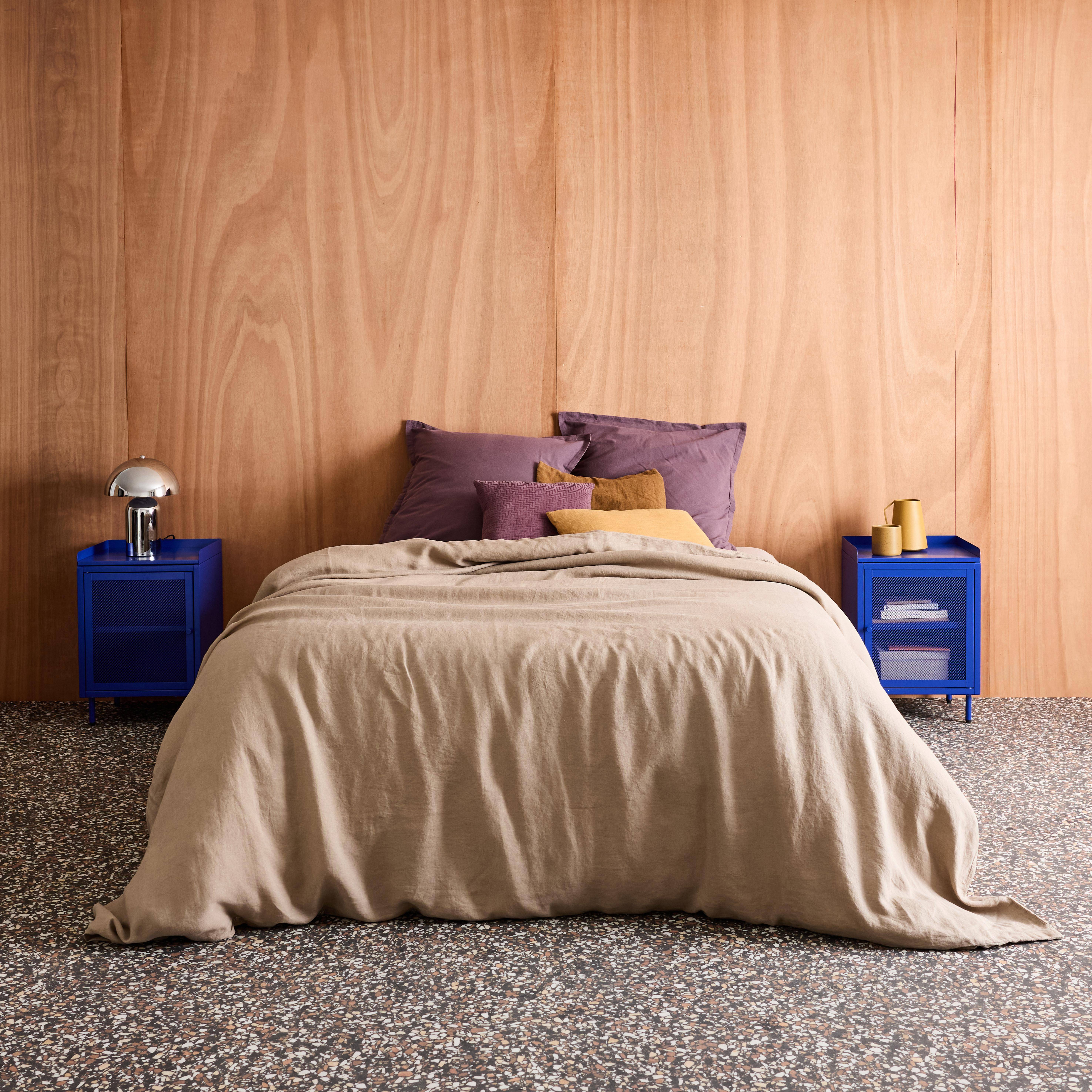 Lot de 2 tables de chevet industrielles métal bleu 1 porte grillagée, 40 x 37 x 58,5 cm - Ohio Photo1