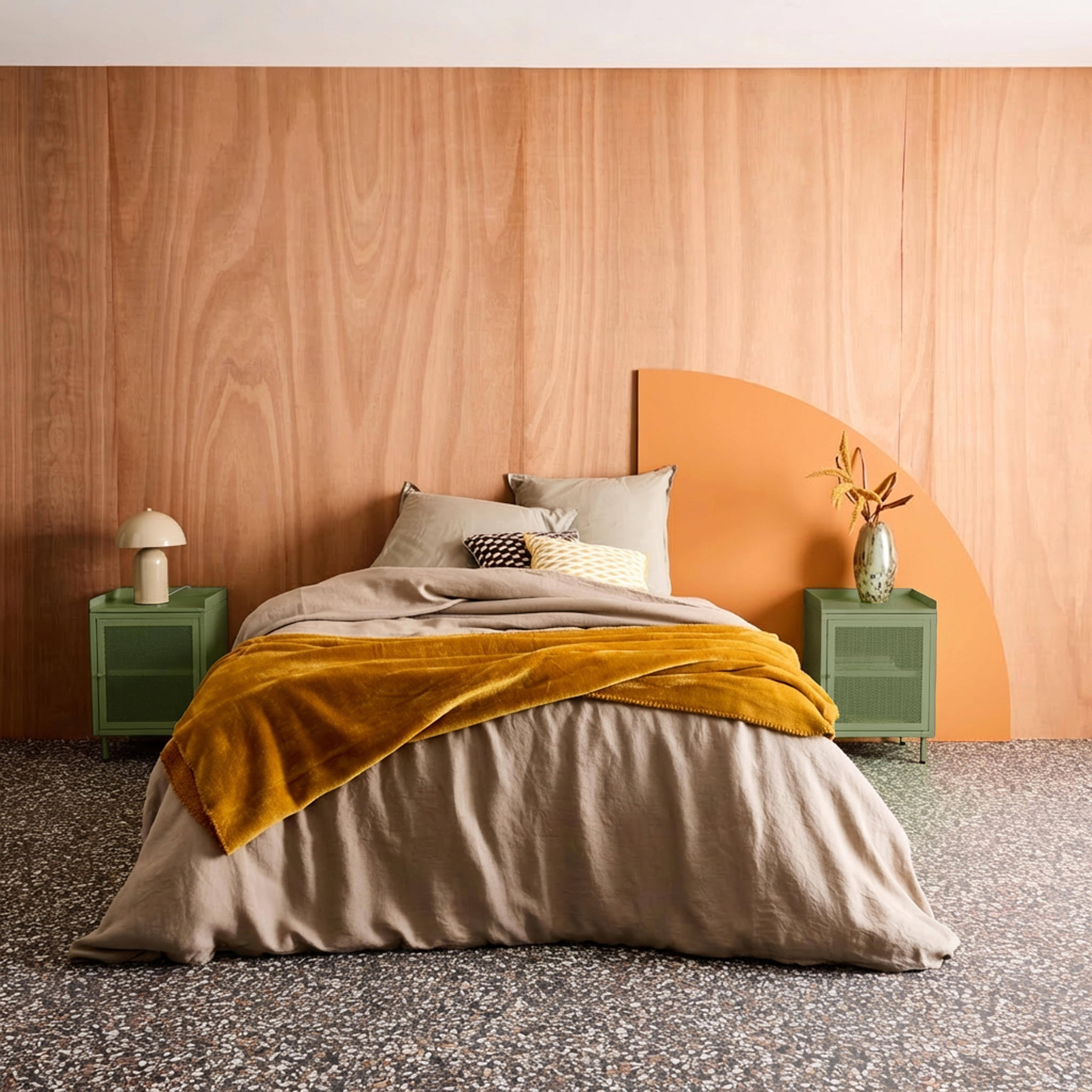 Lot de 2 tables de chevet industrielles métal vert 1 porte grillagée, 40 x 37 x 58,5 cm - Ohio,sweeek,Photo1